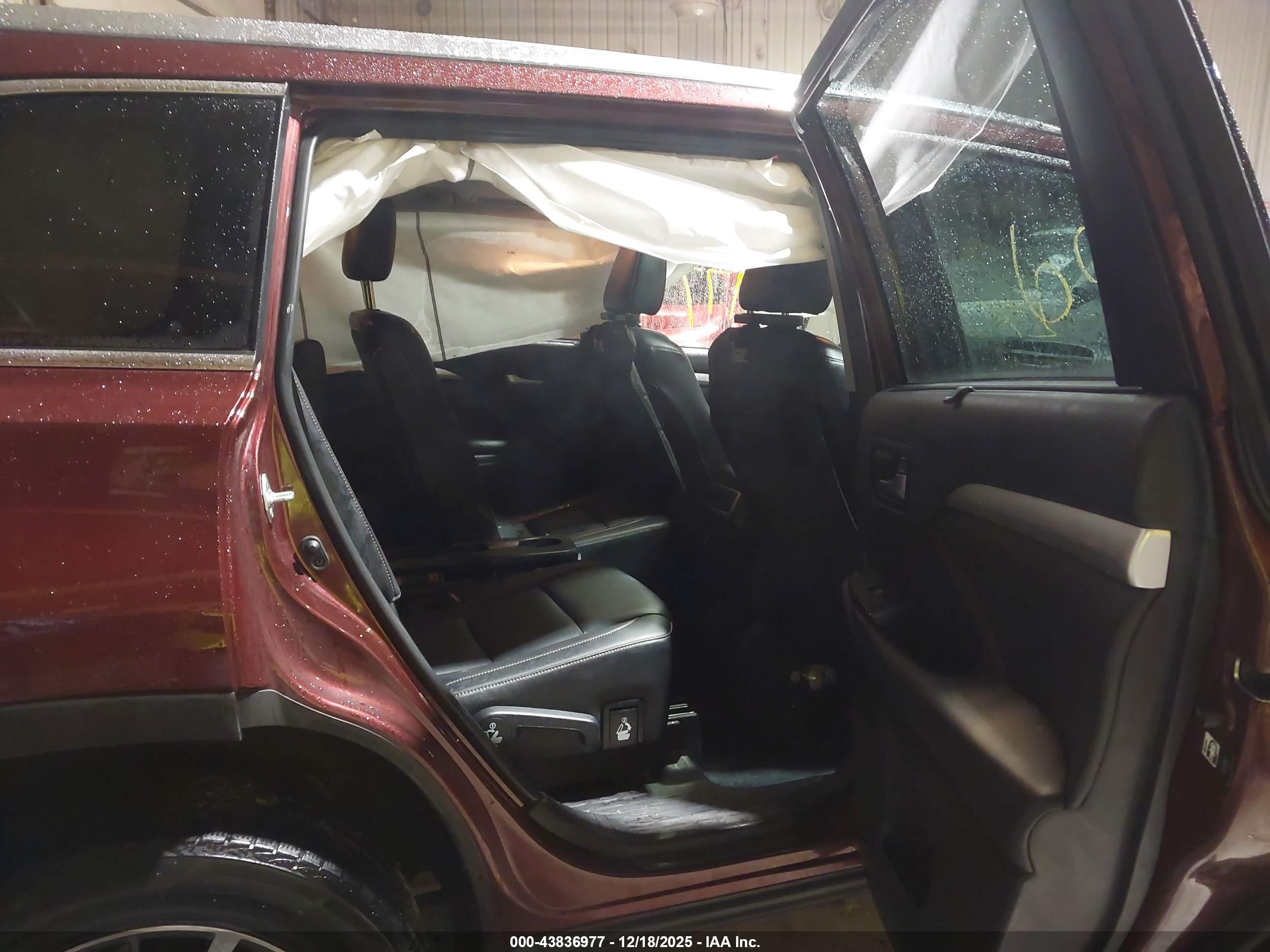 TOYOTA HIGHLANDER image 8