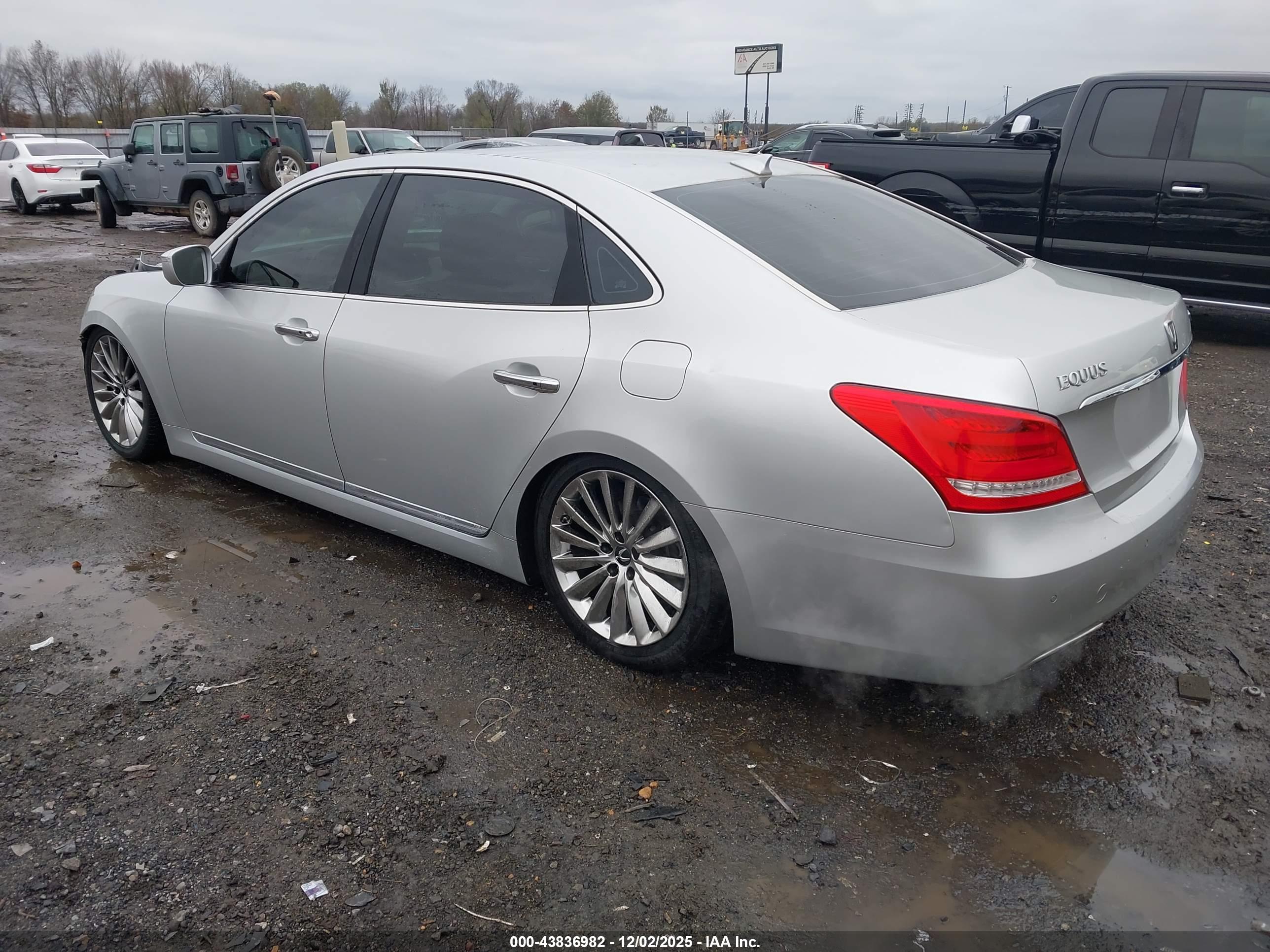 HYUNDAI EQUUS image 3