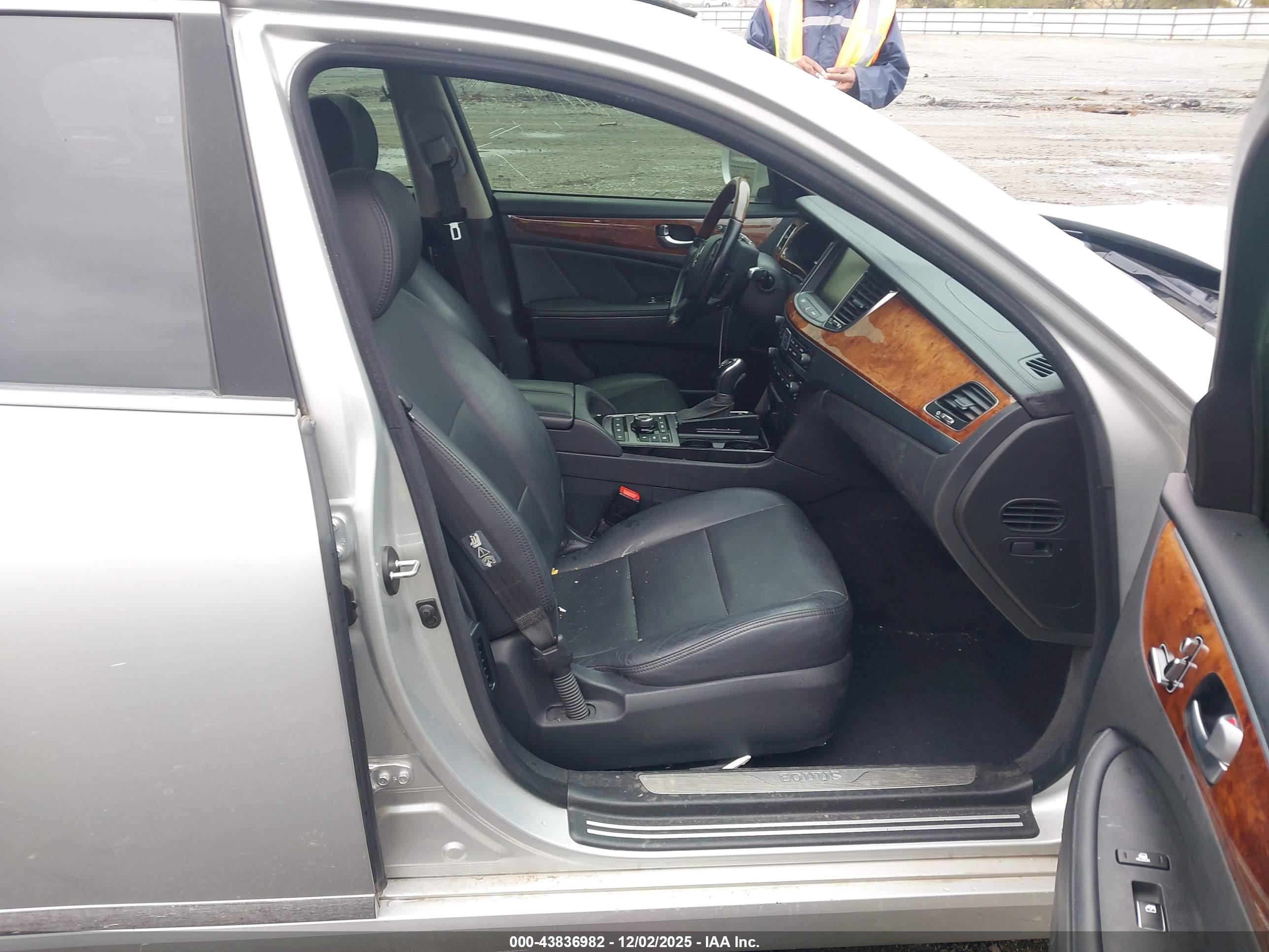 HYUNDAI EQUUS image 5