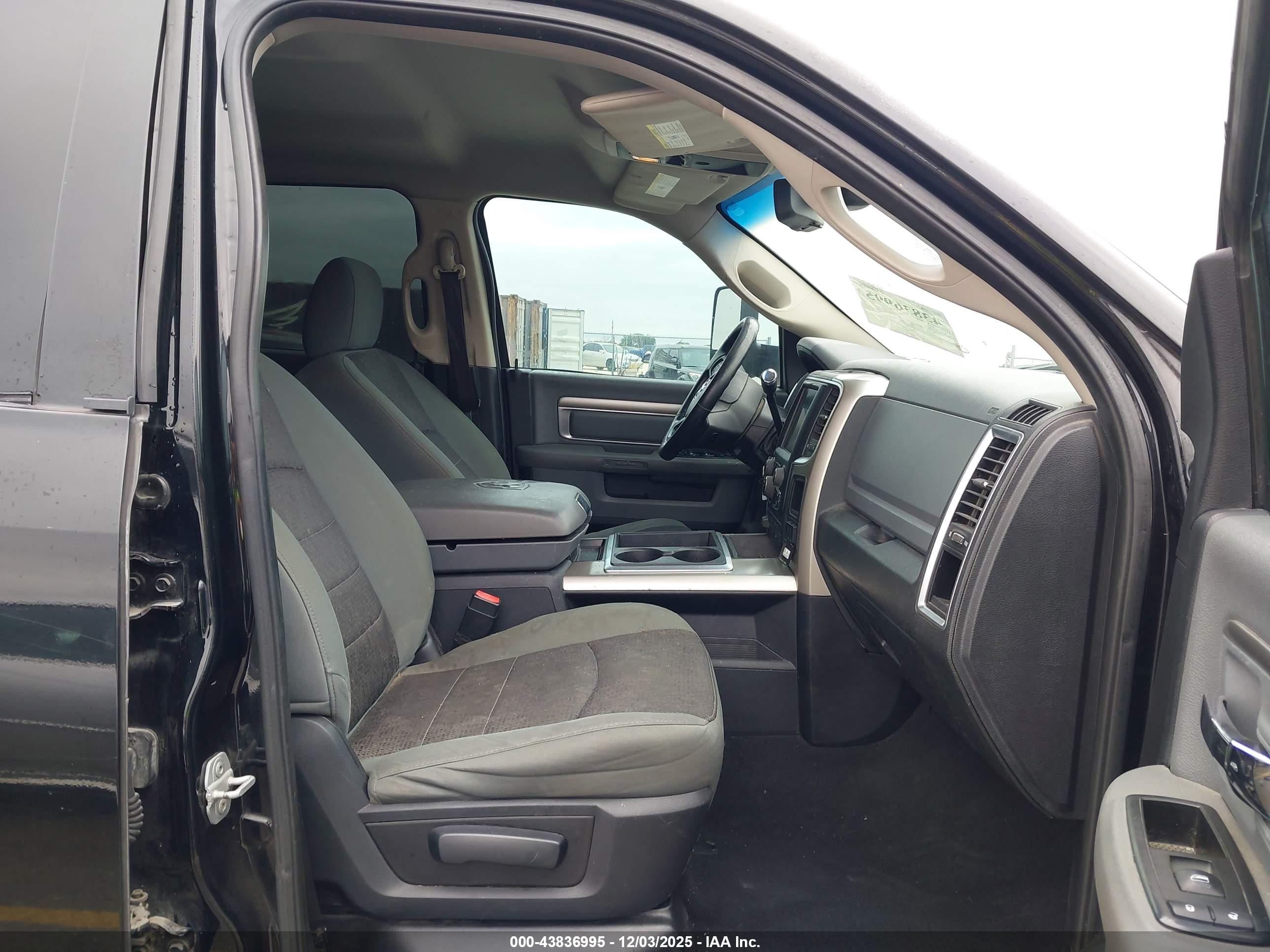 RAM 2500 image 5