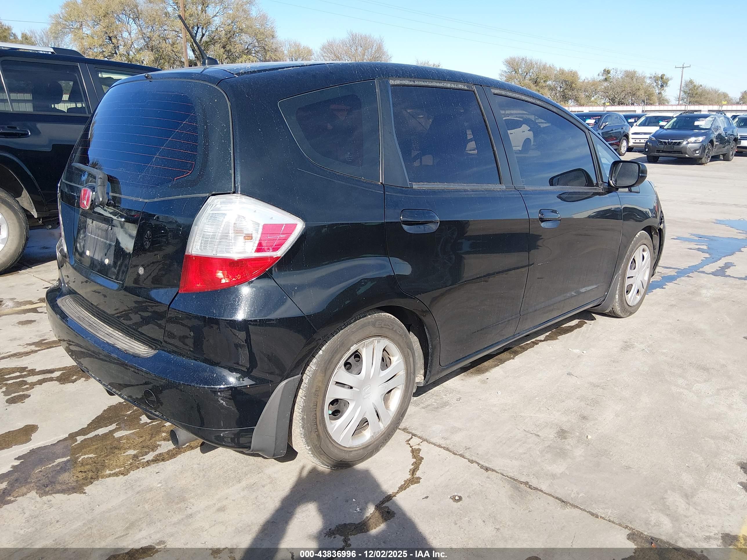 HONDA FIT image 4