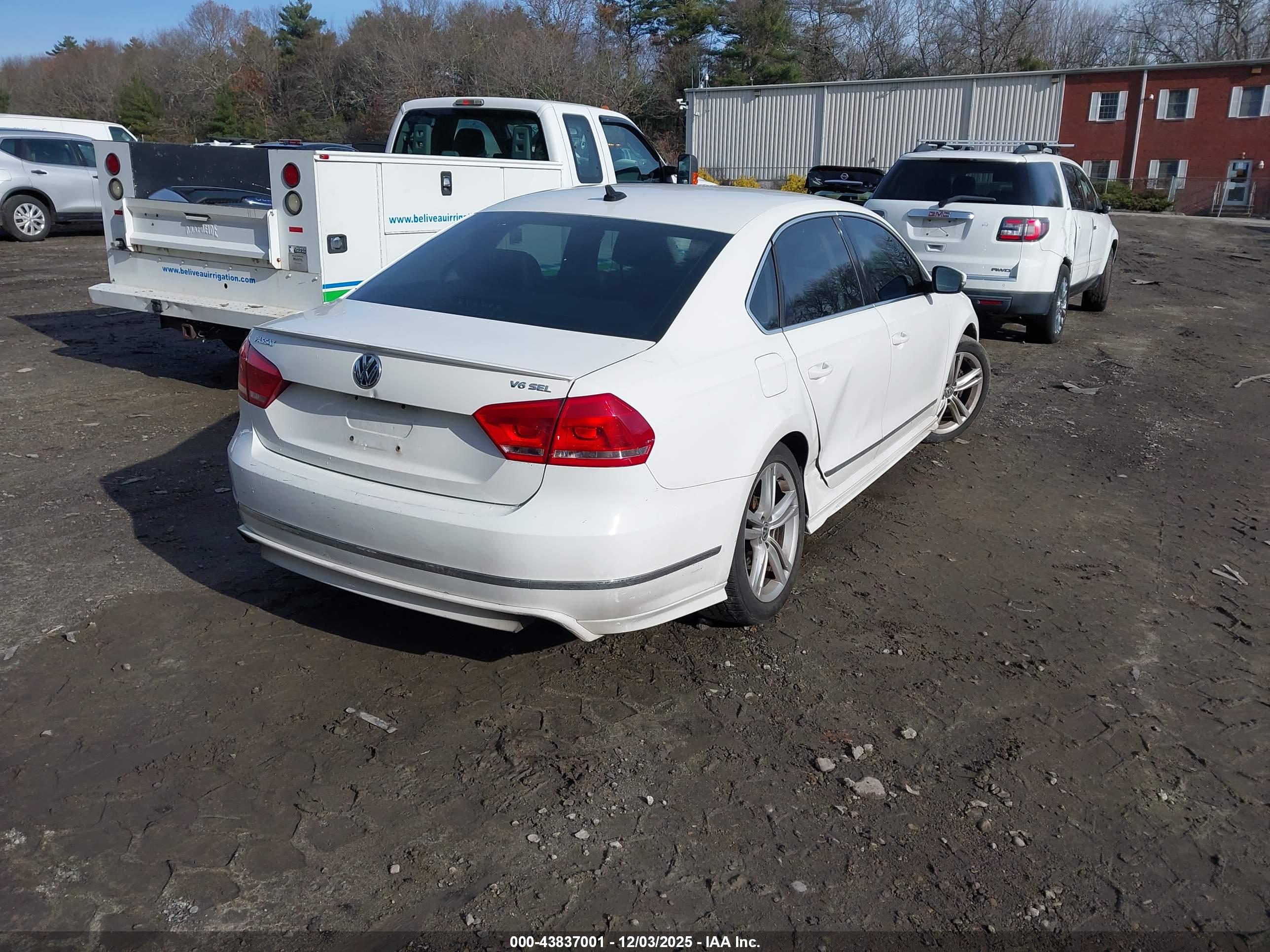 VOLKSWAGEN PASSAT image 4