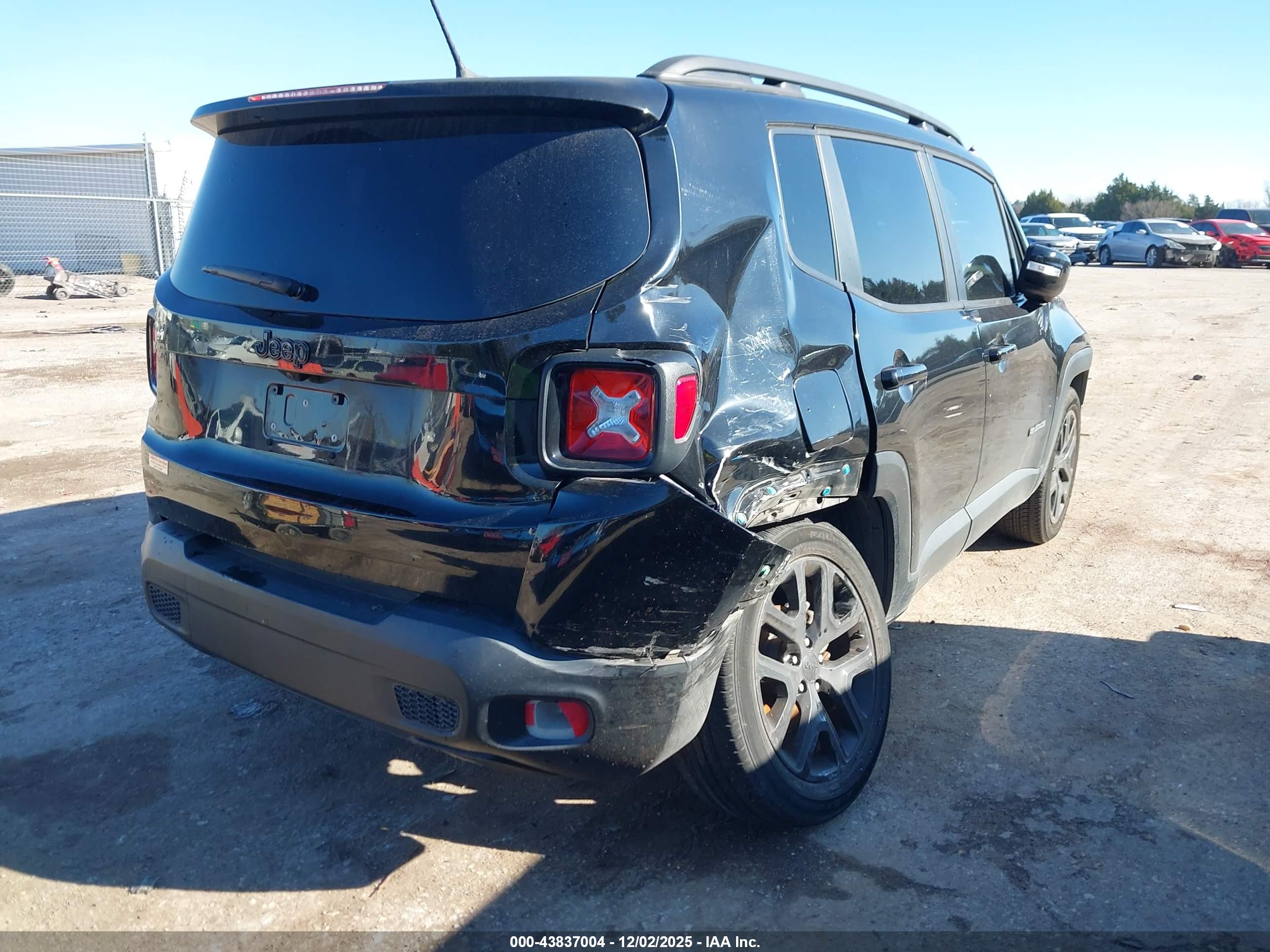 JEEP RENEGADE image 4