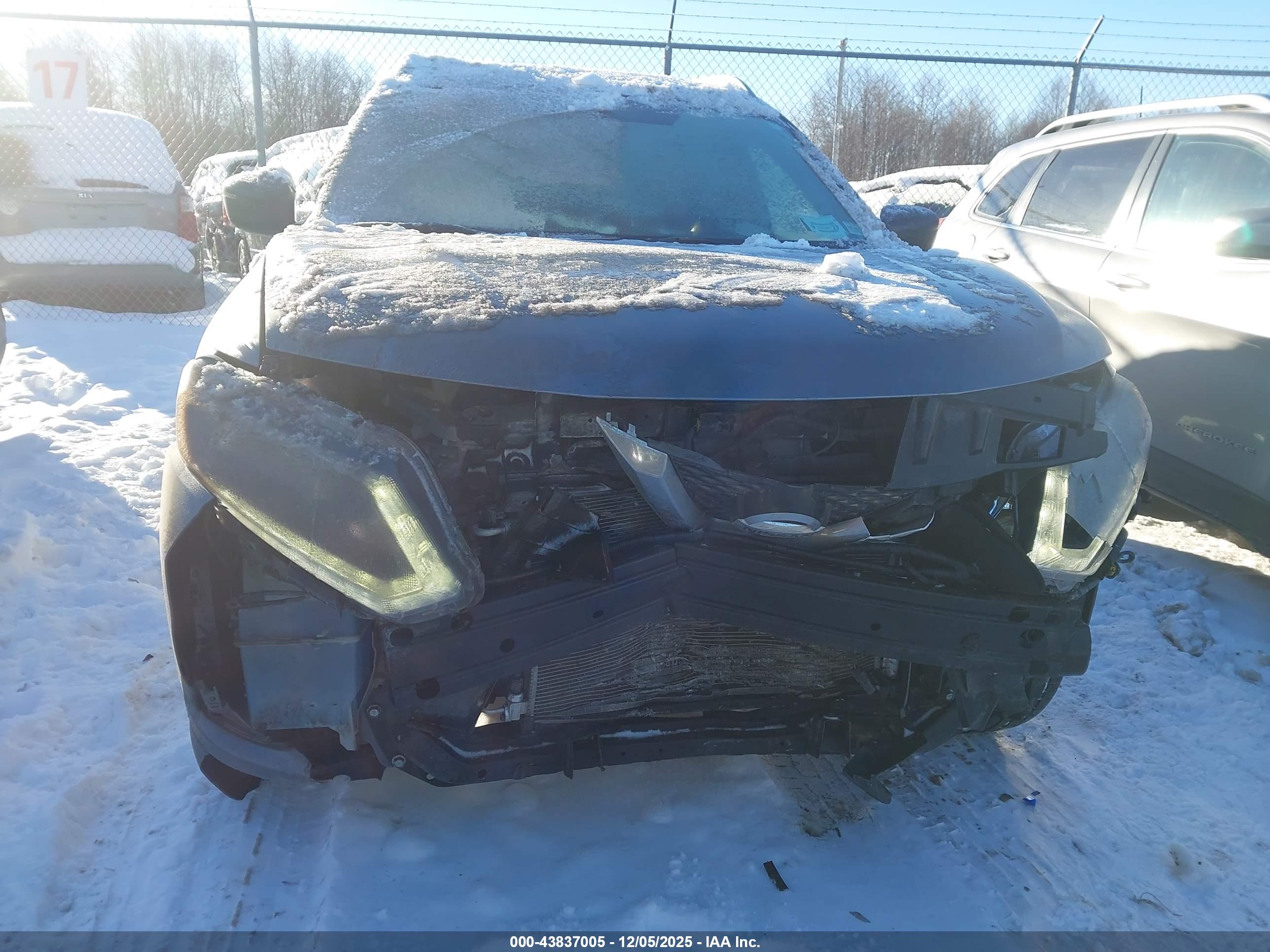 NISSAN ROGUE image 6
