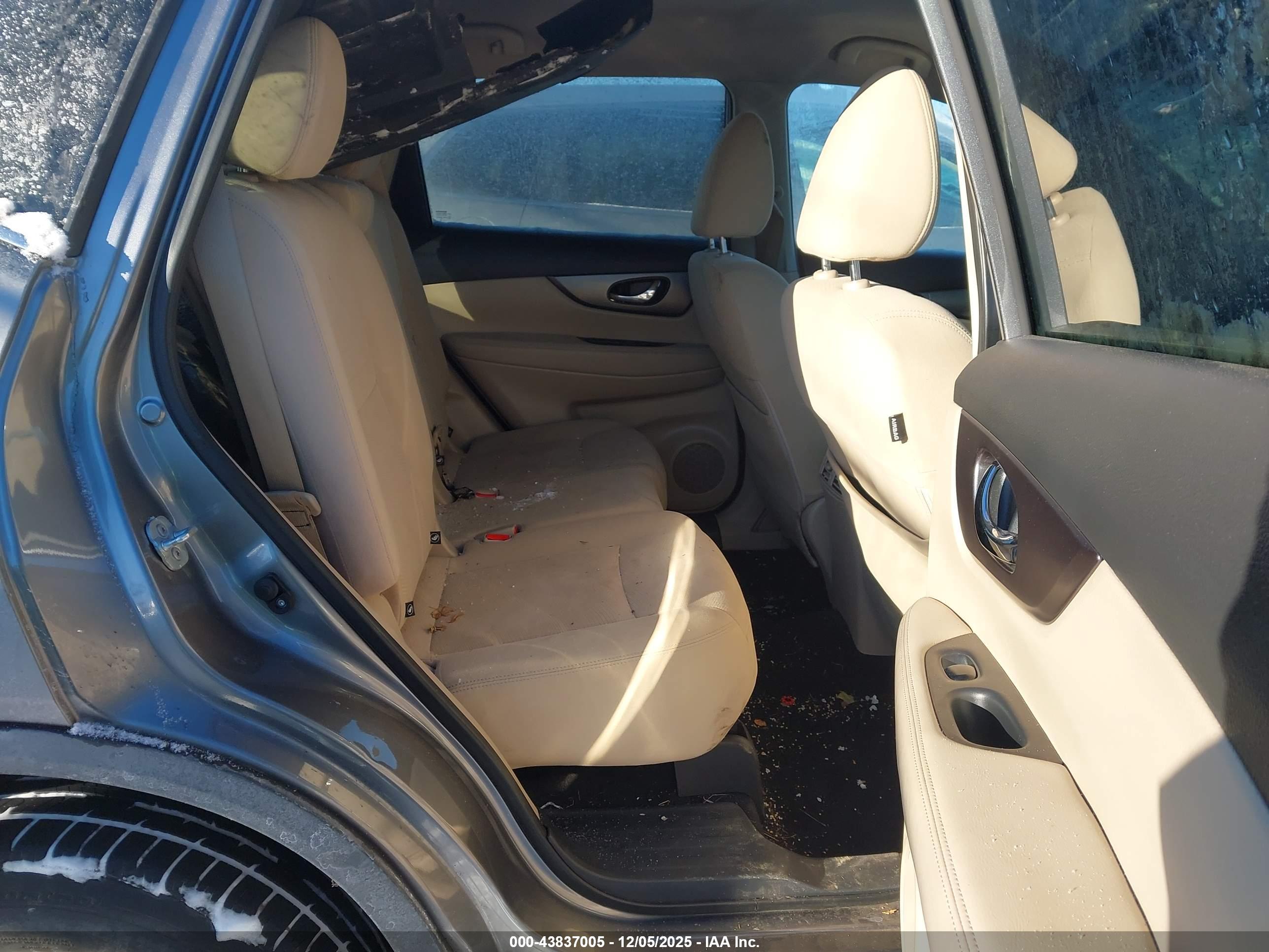 NISSAN ROGUE image 8