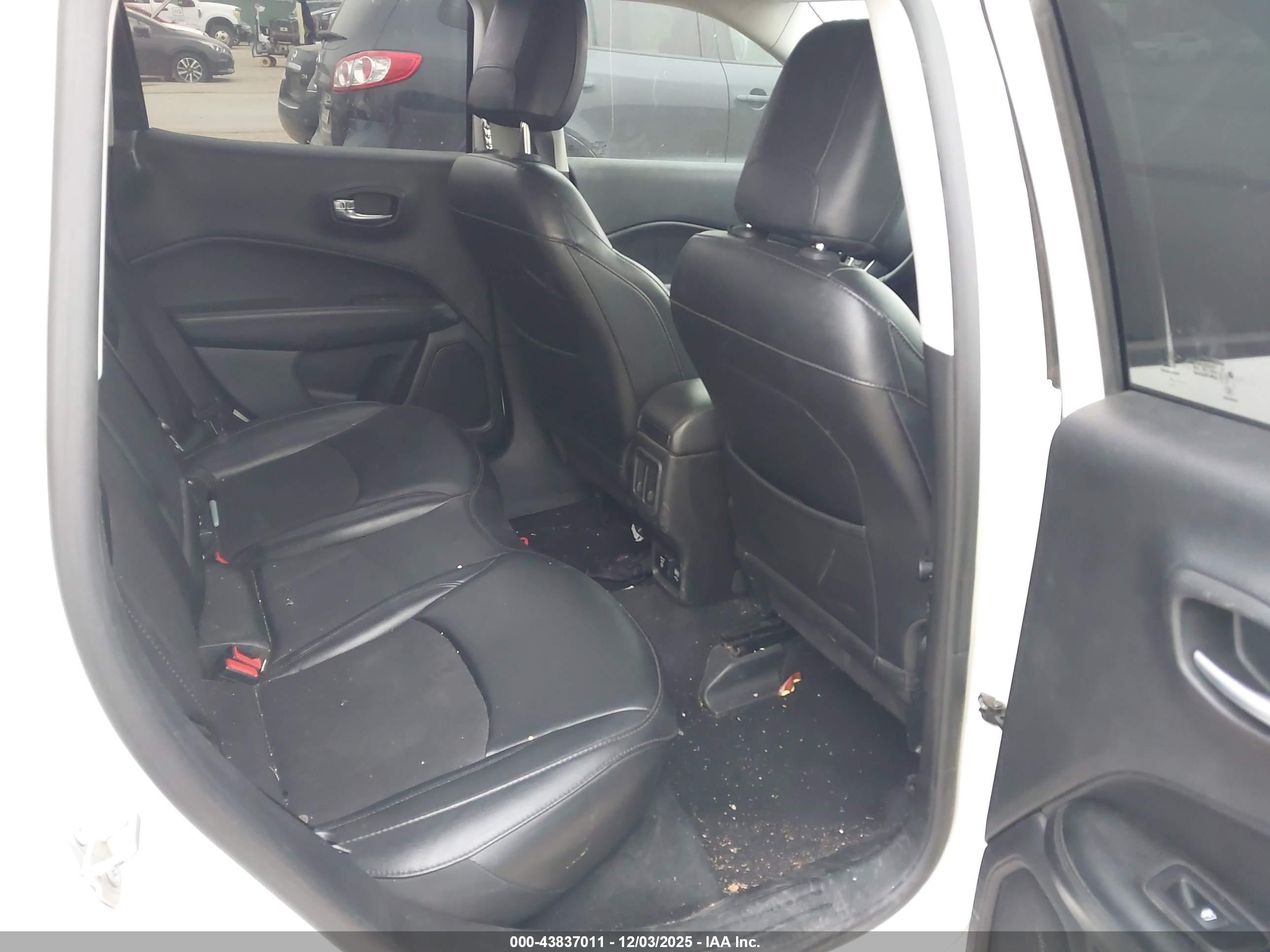 JEEP COMPASS image 8