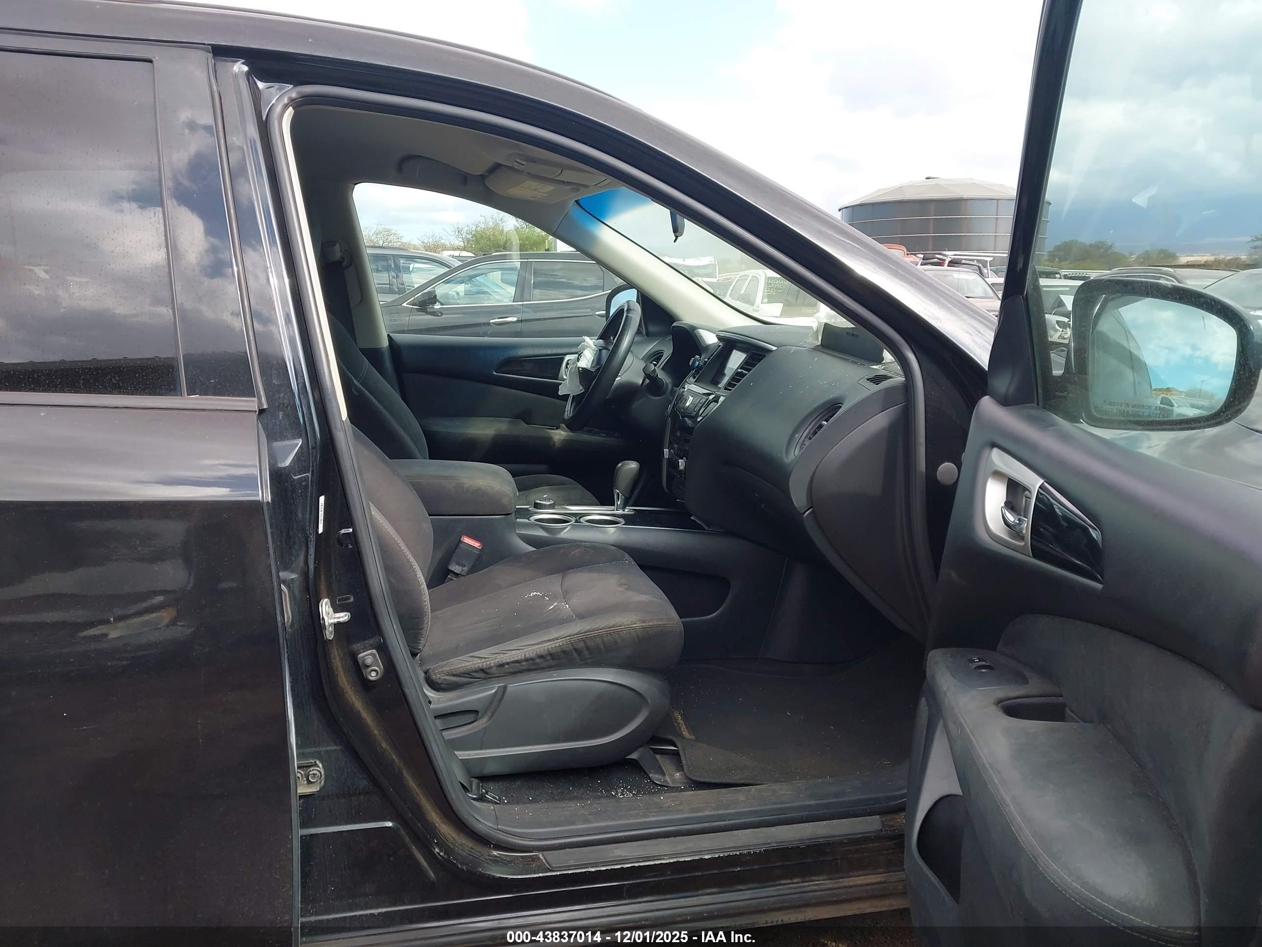 NISSAN PATHFINDER image 5