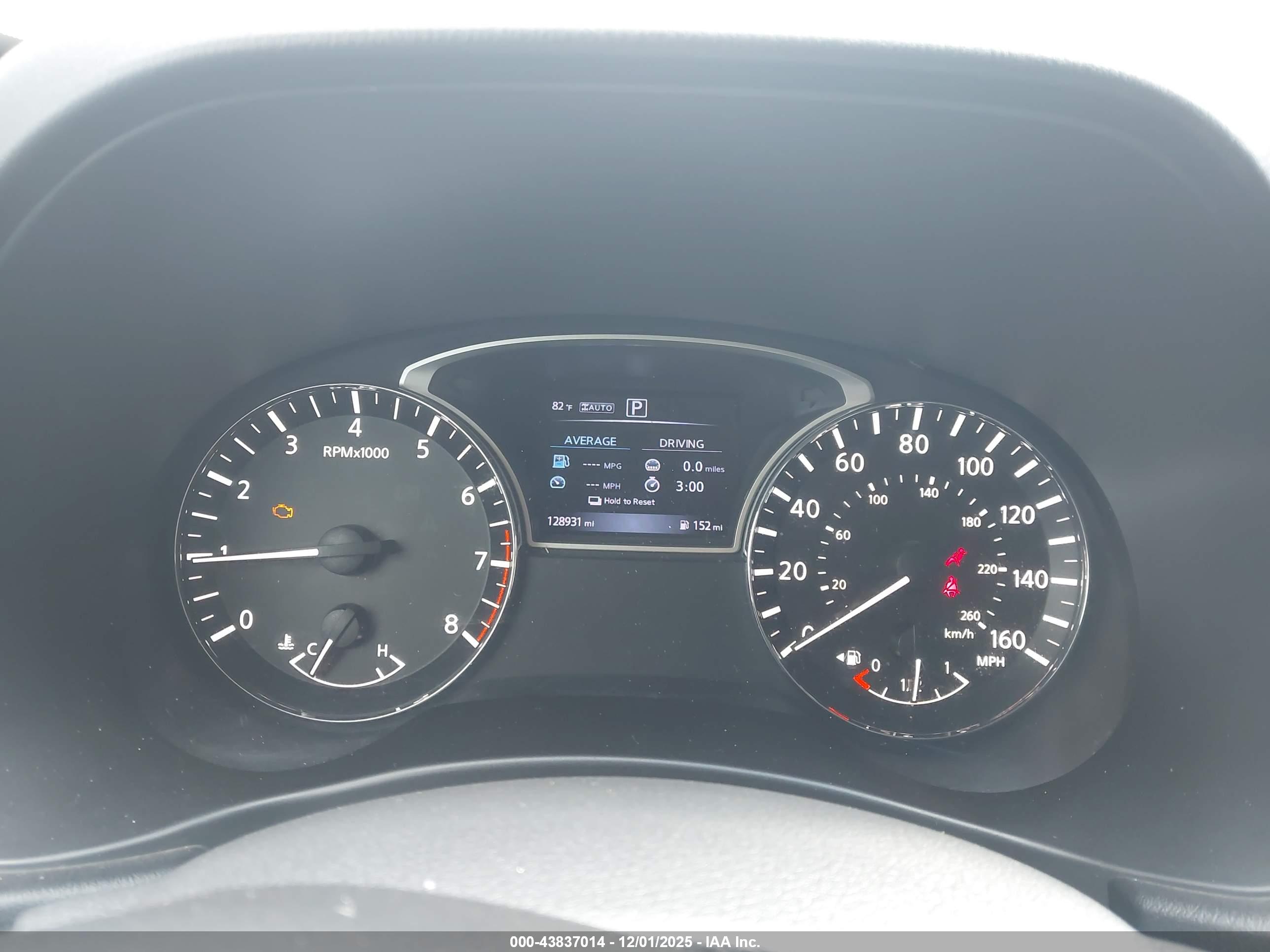 NISSAN PATHFINDER image 7