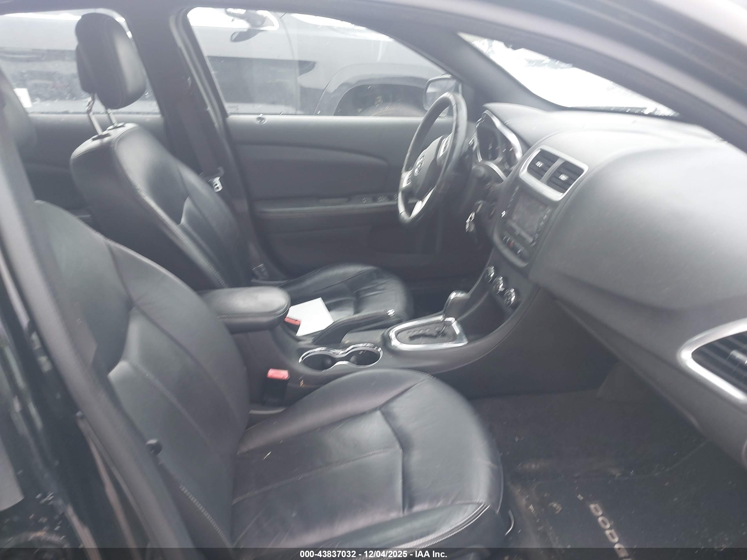 DODGE AVENGER image 5