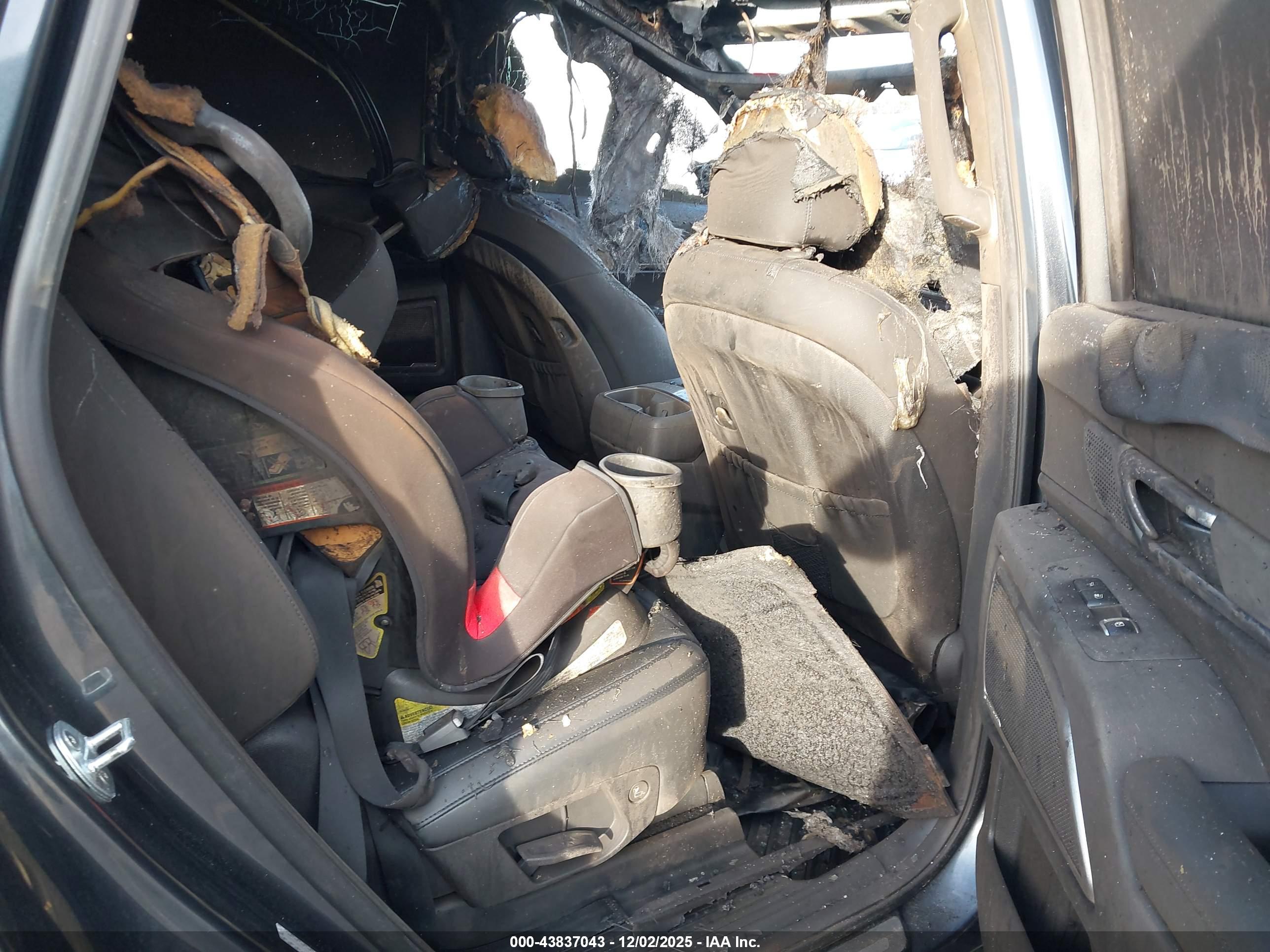 KIA TELLURIDE image 8