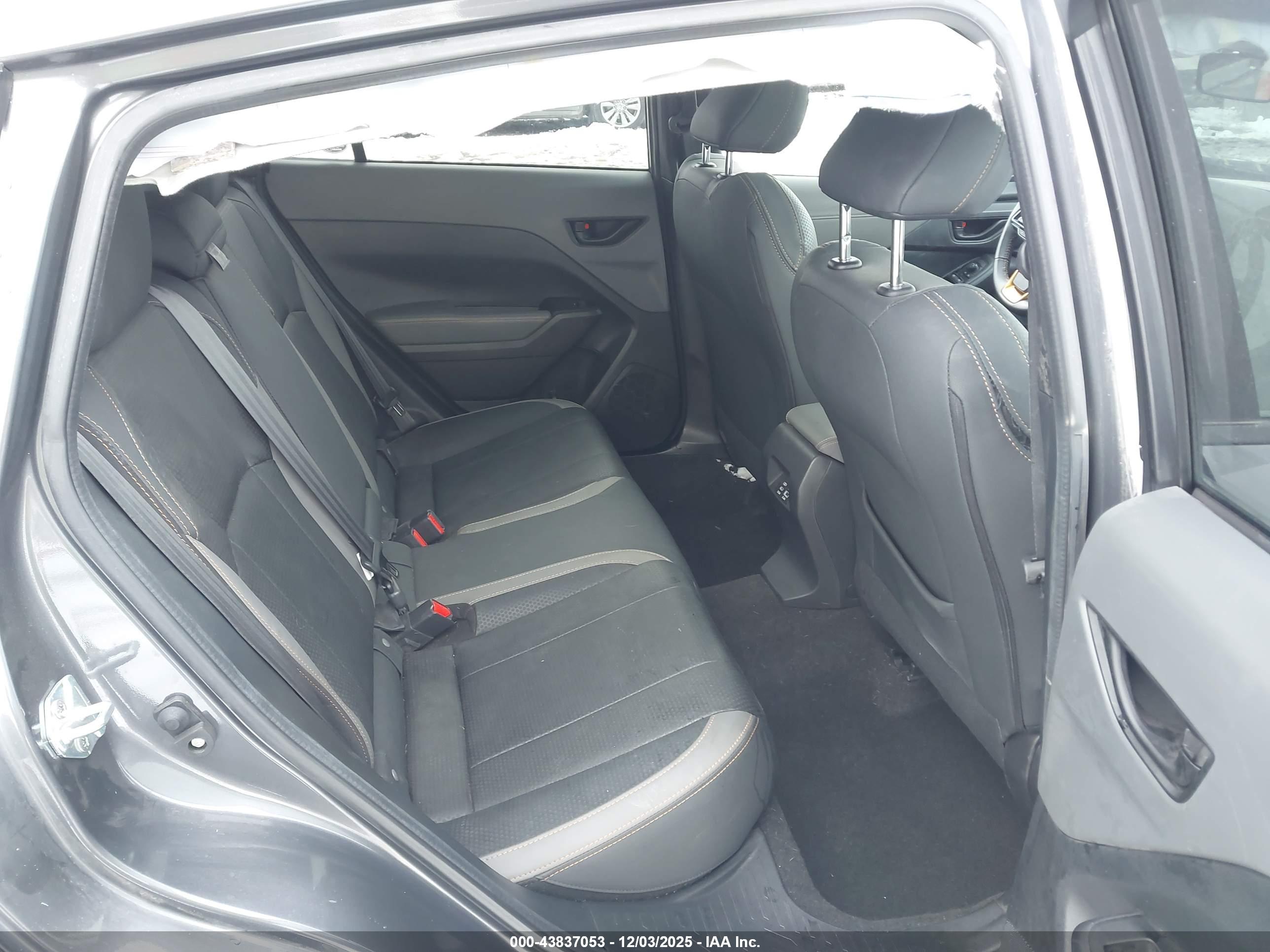 SUBARU CROSSTREK image 8