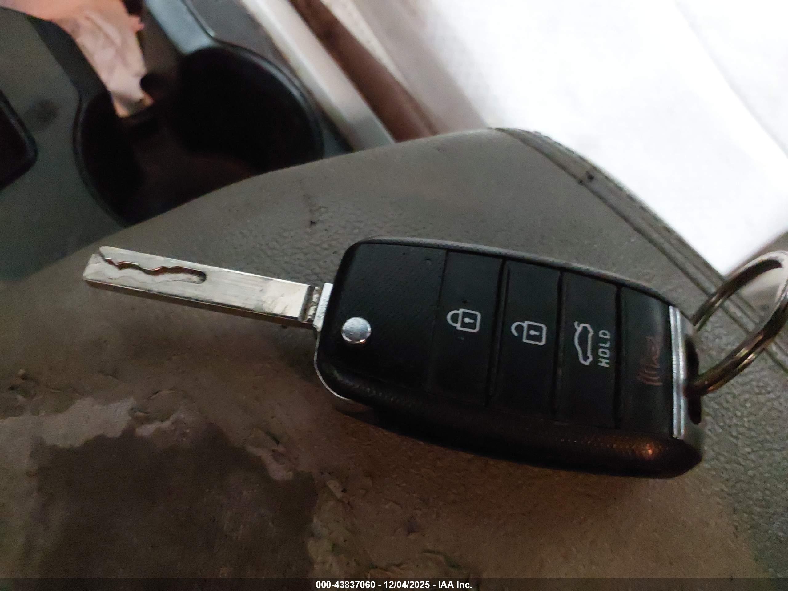 KIA OPTIMA image 11