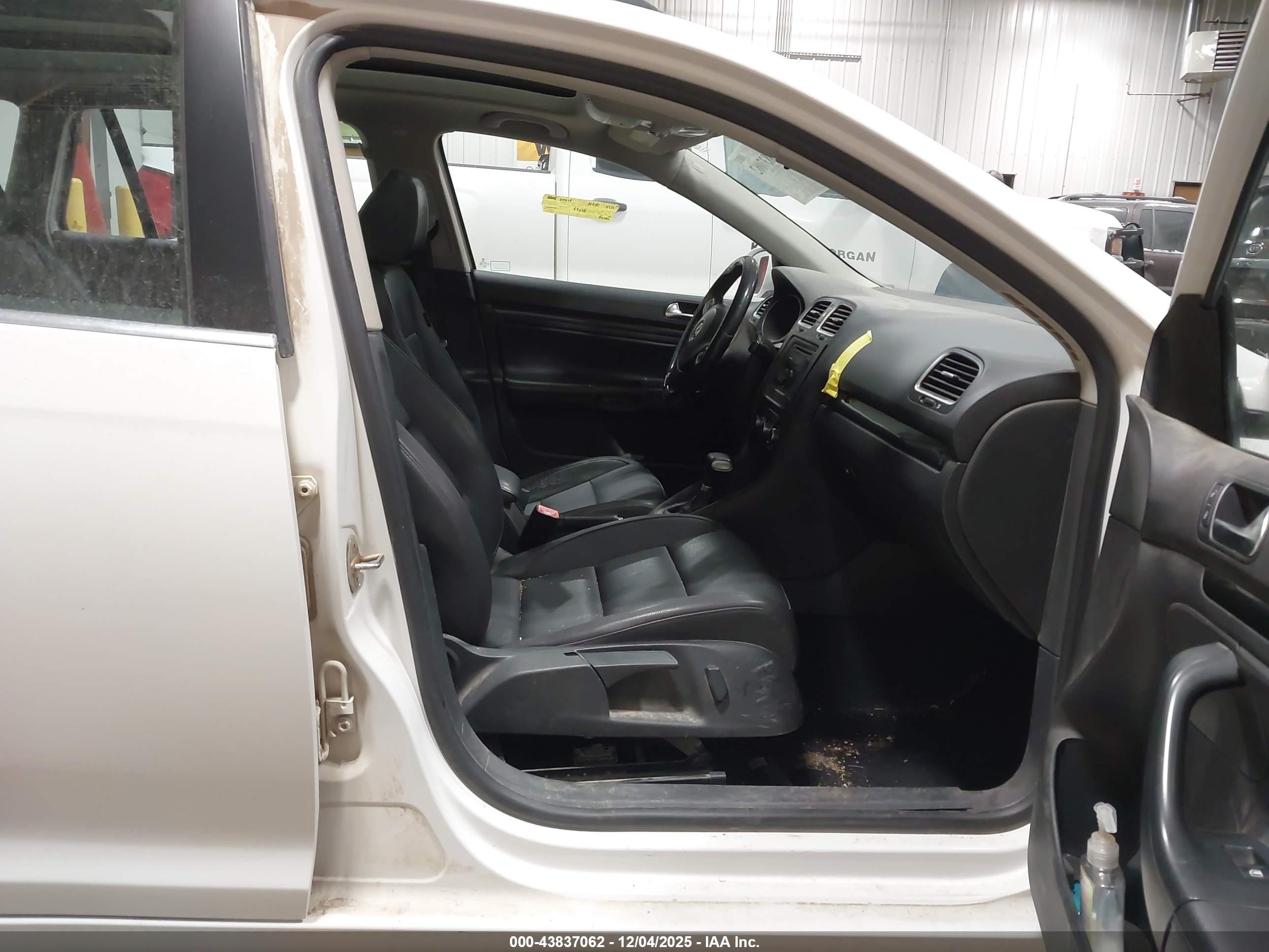 VOLKSWAGEN JETTA image 5