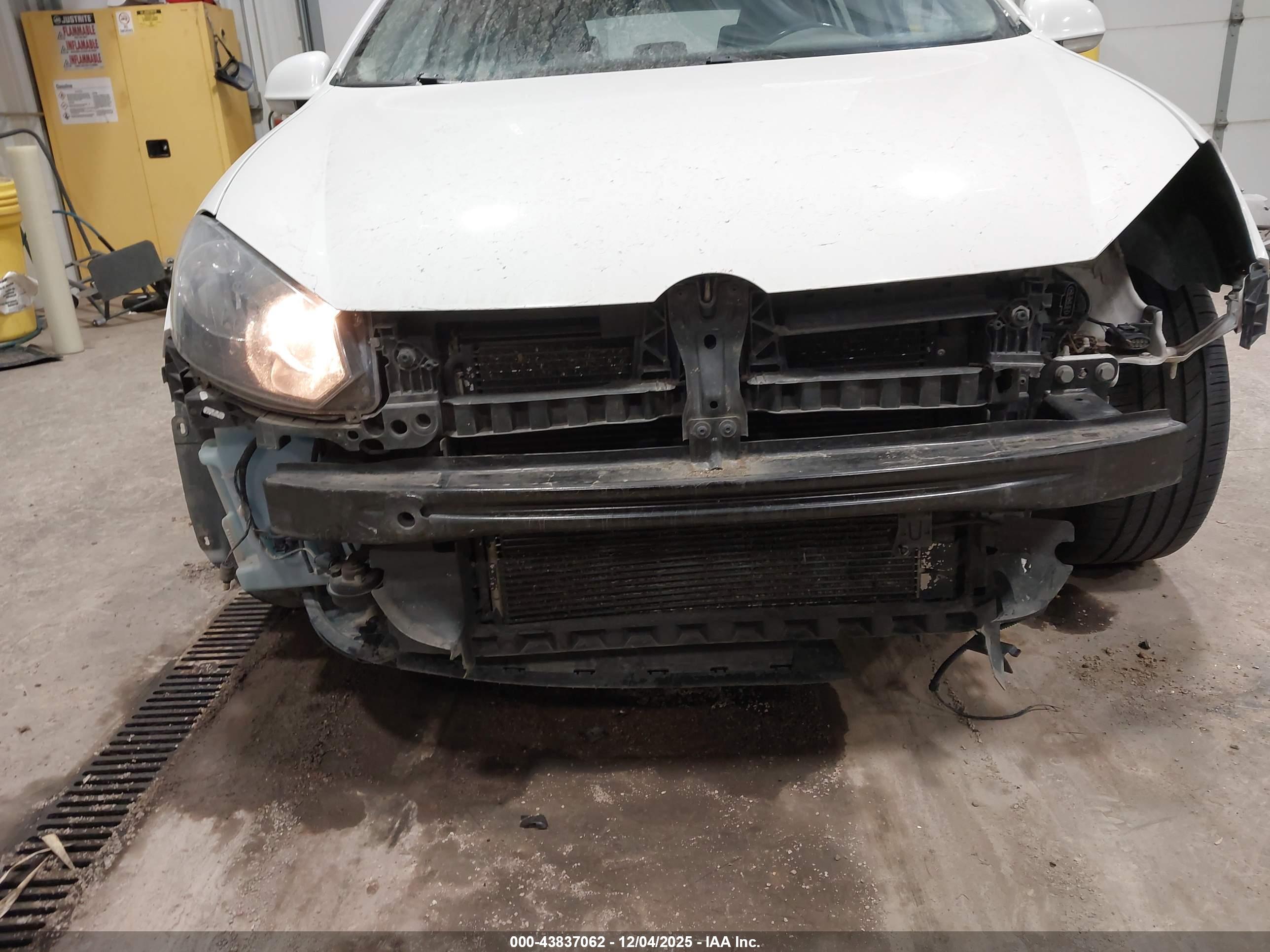 VOLKSWAGEN JETTA image 6