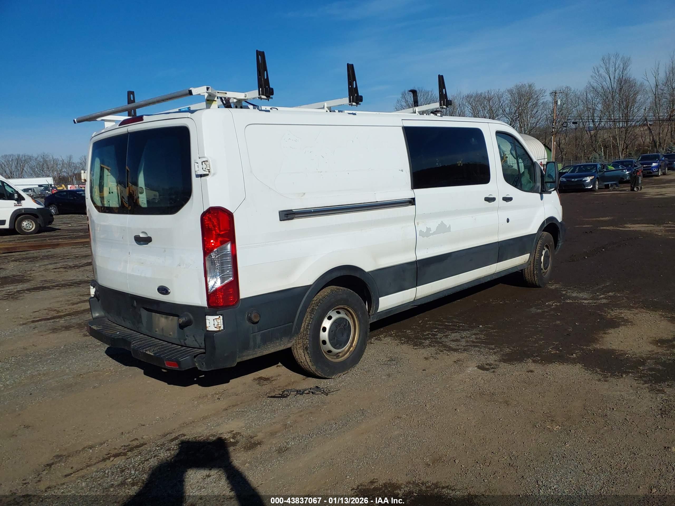 FORD TRANSIT-150 image 4