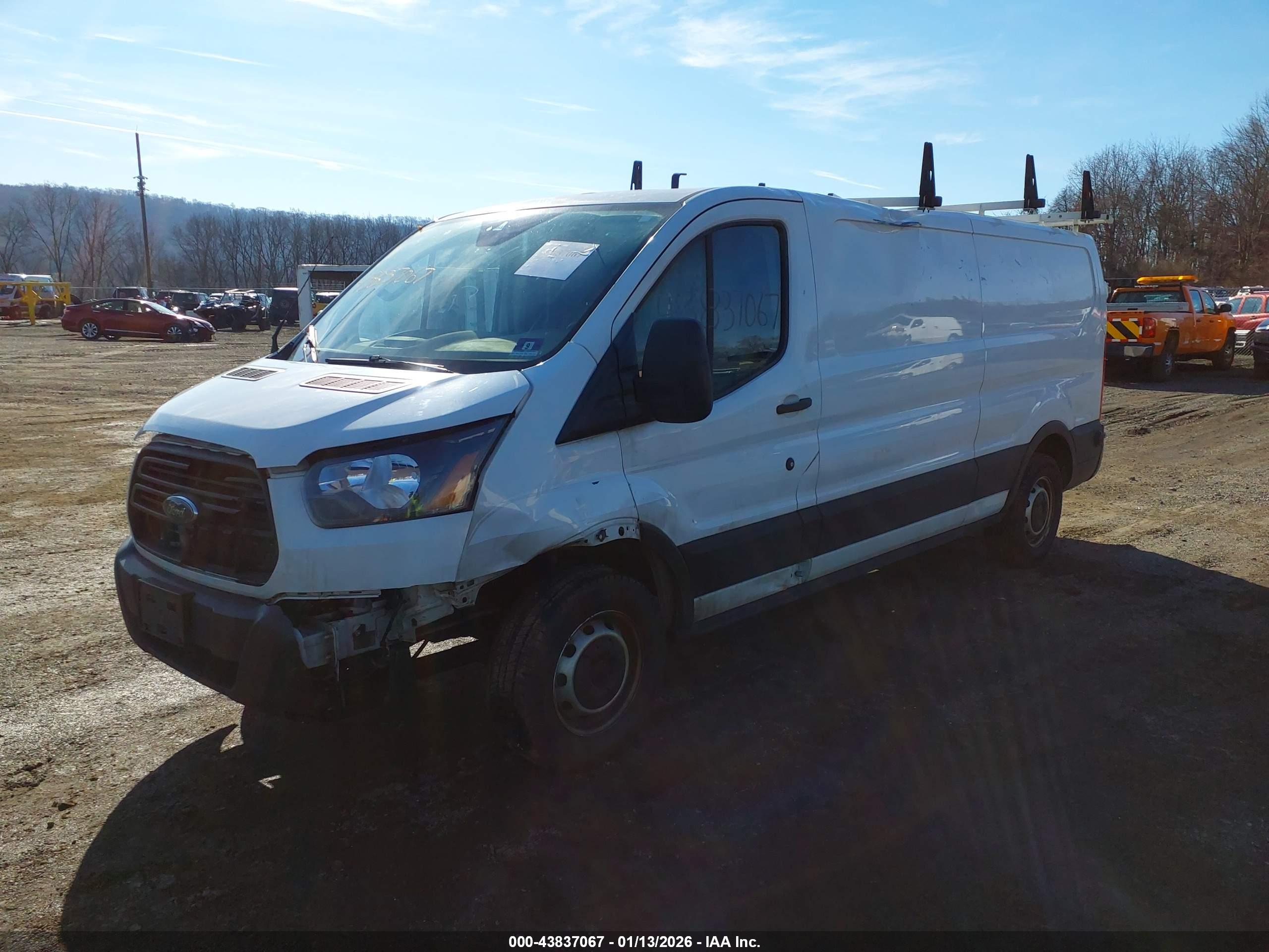 FORD TRANSIT-150 image 6