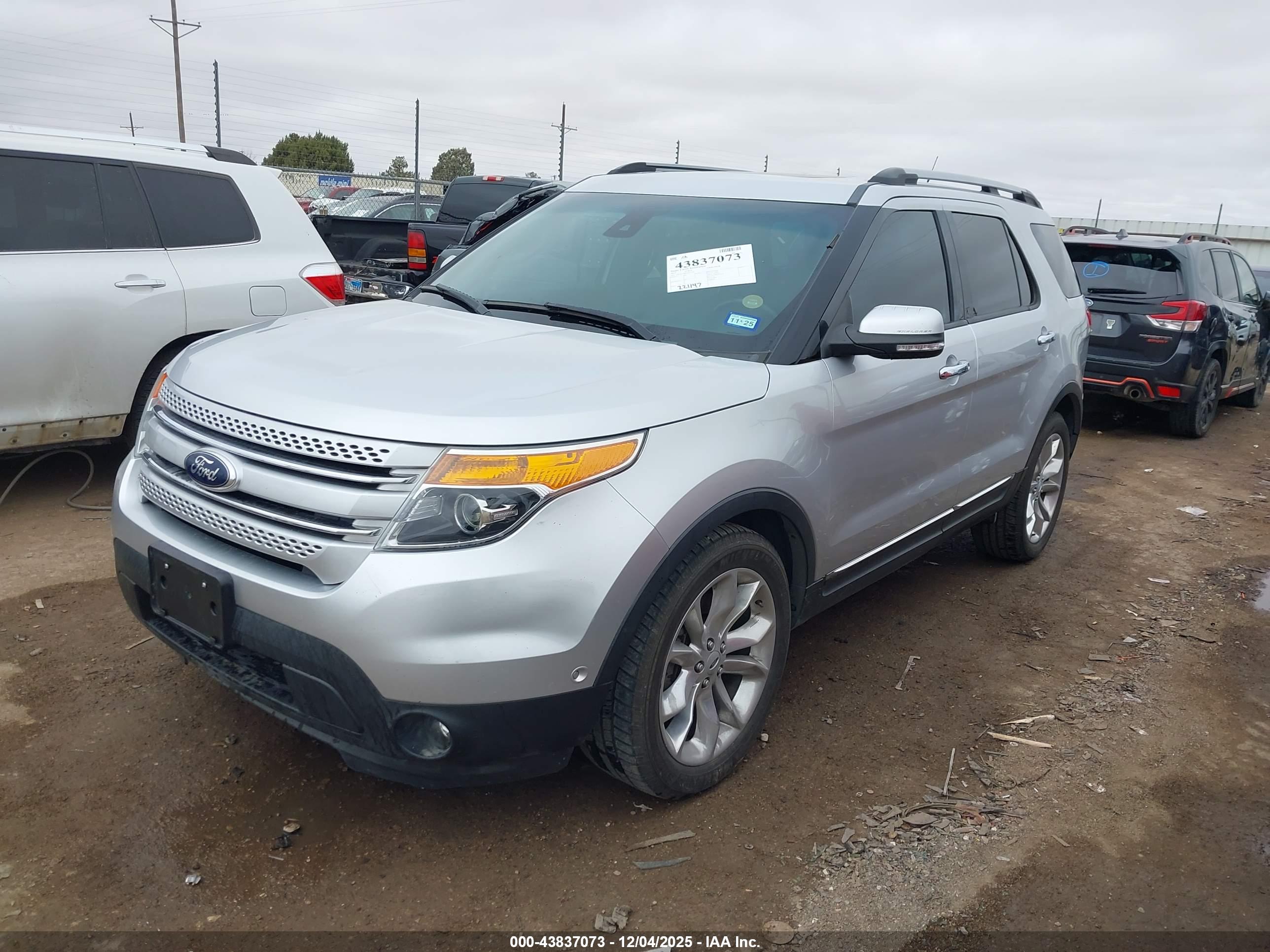 FORD EXPLORER image 2