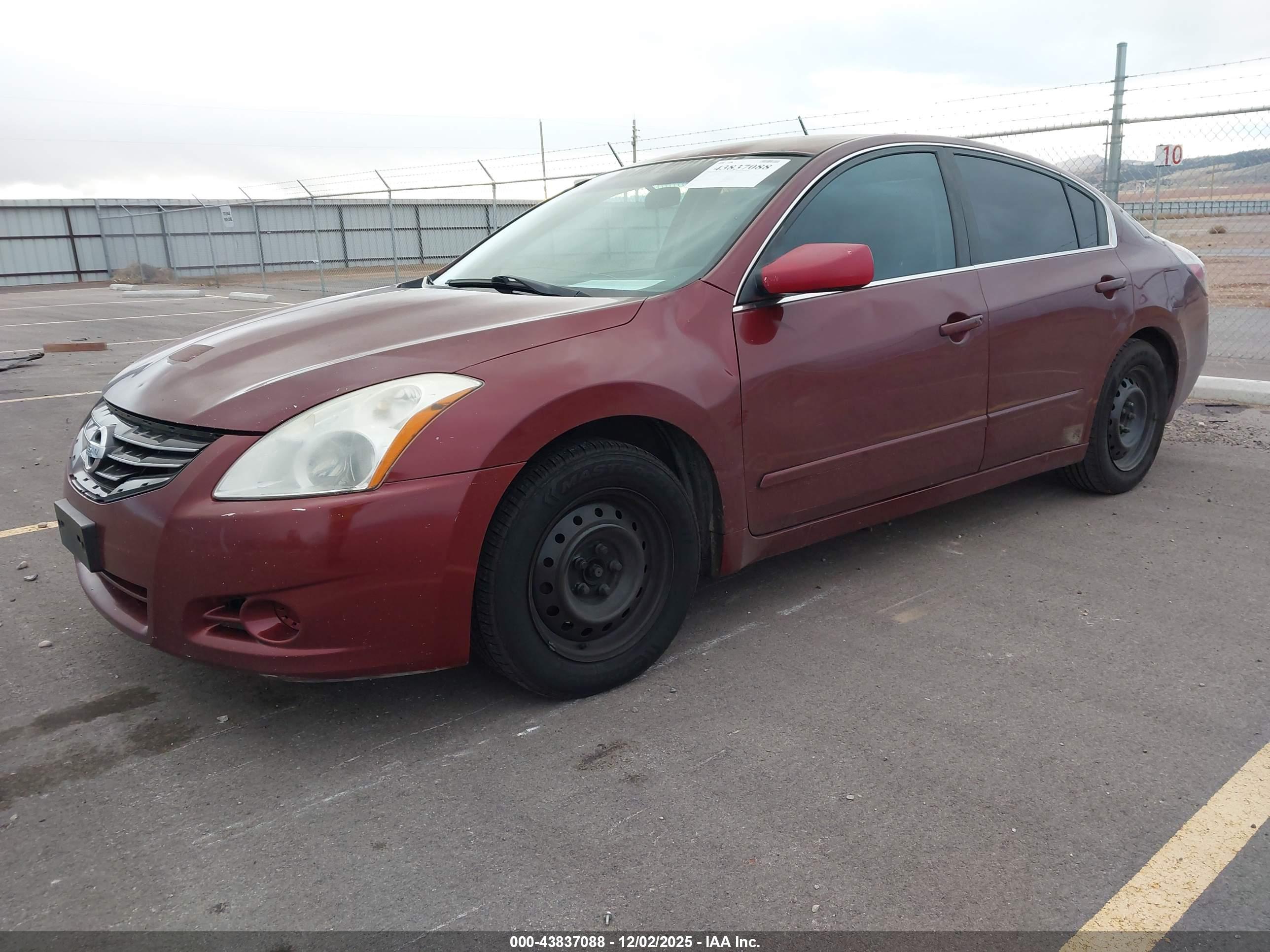 NISSAN ALTIMA image 2