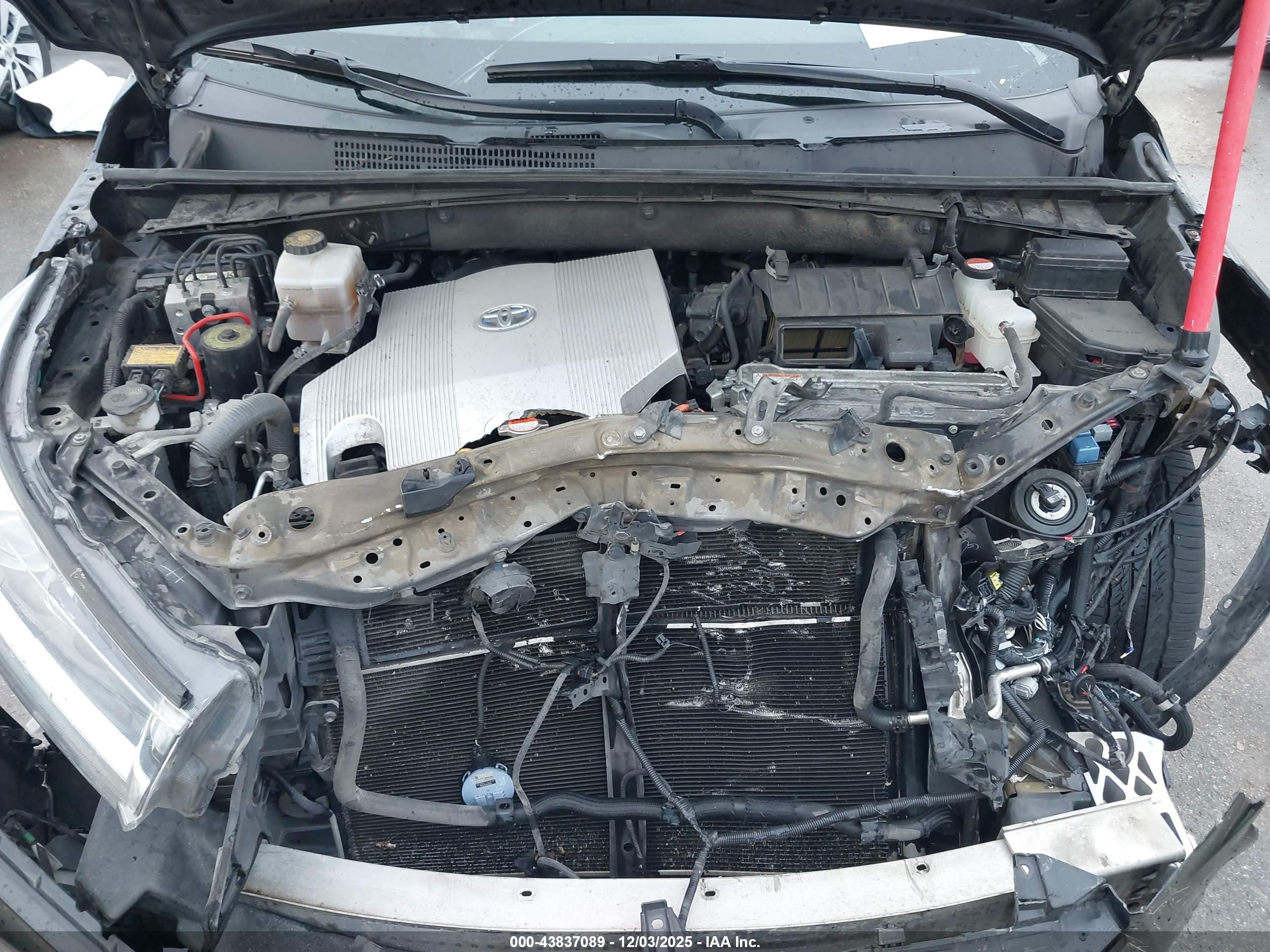 TOYOTA HIGHLANDER image 10