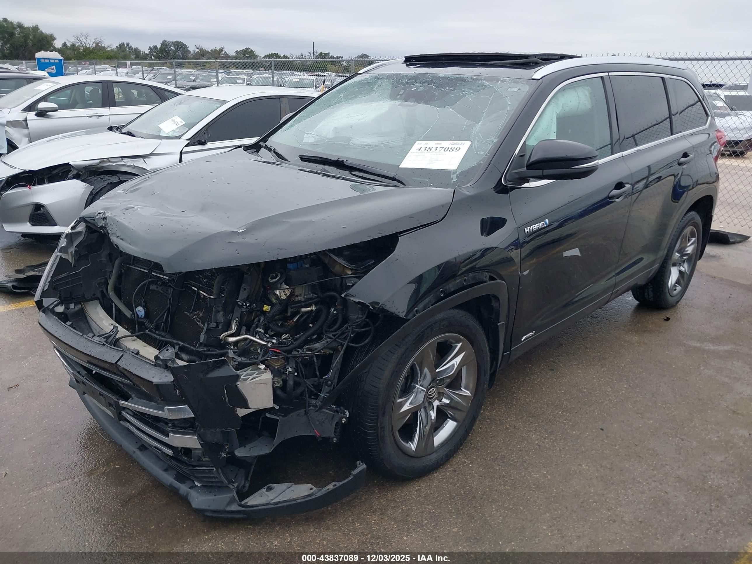 TOYOTA HIGHLANDER image 2