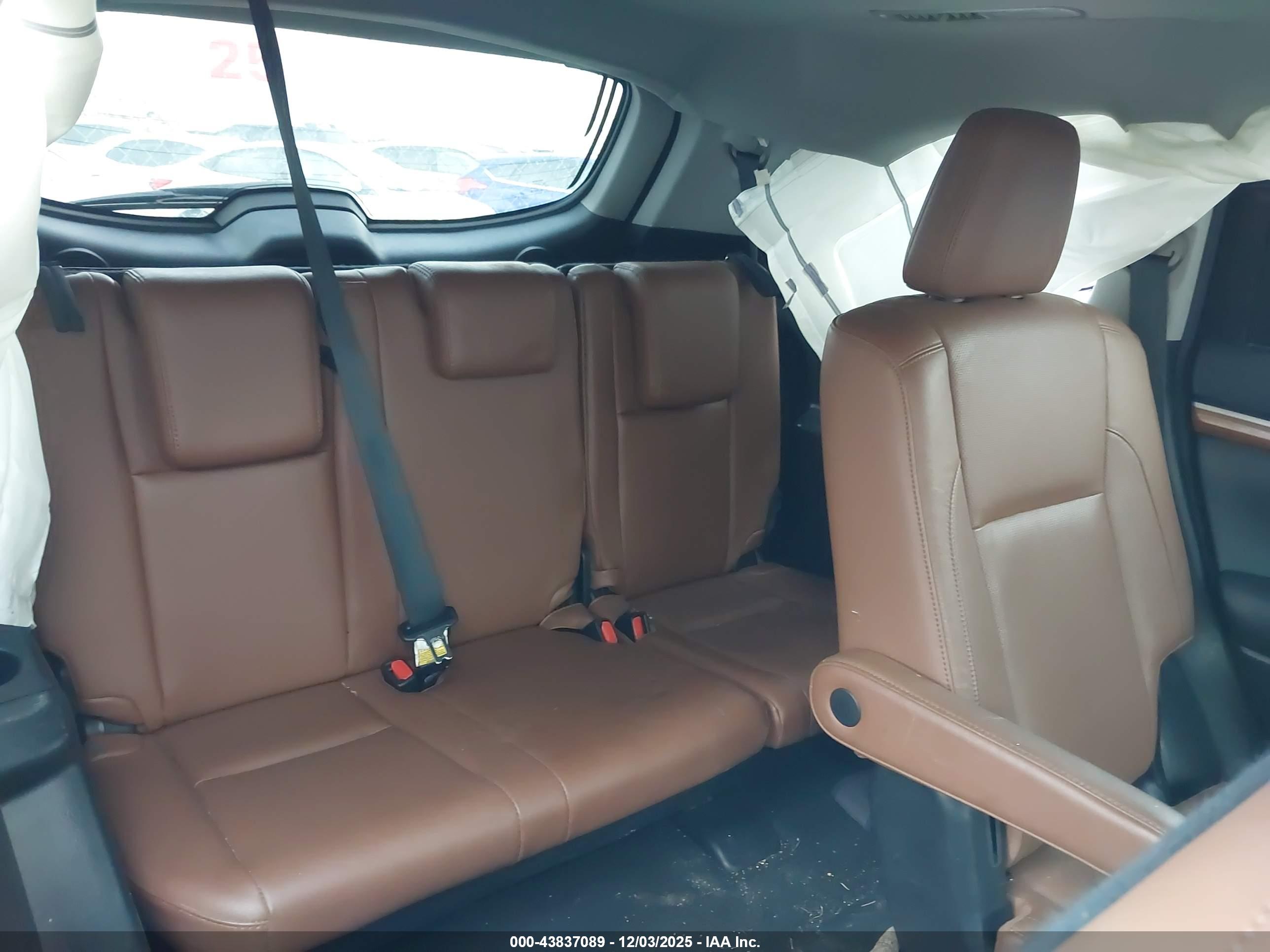 TOYOTA HIGHLANDER image 8