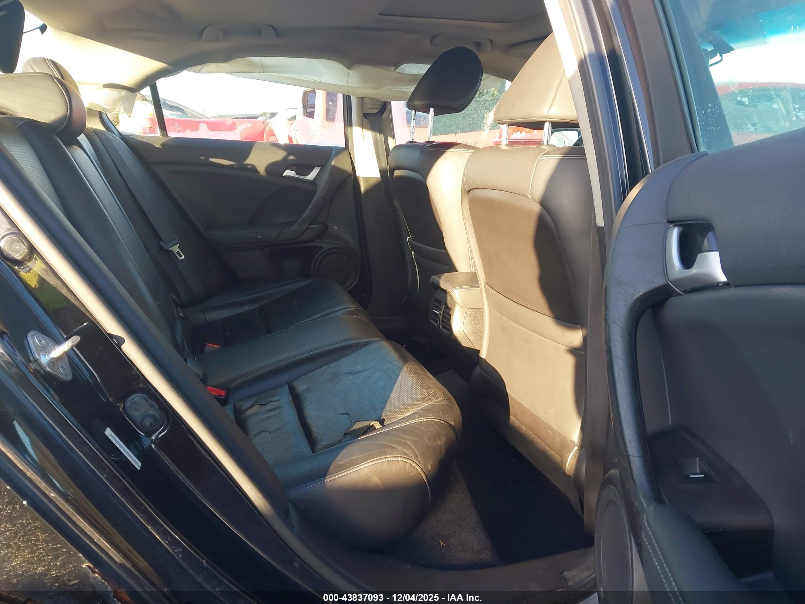 ACURA TSX image 8