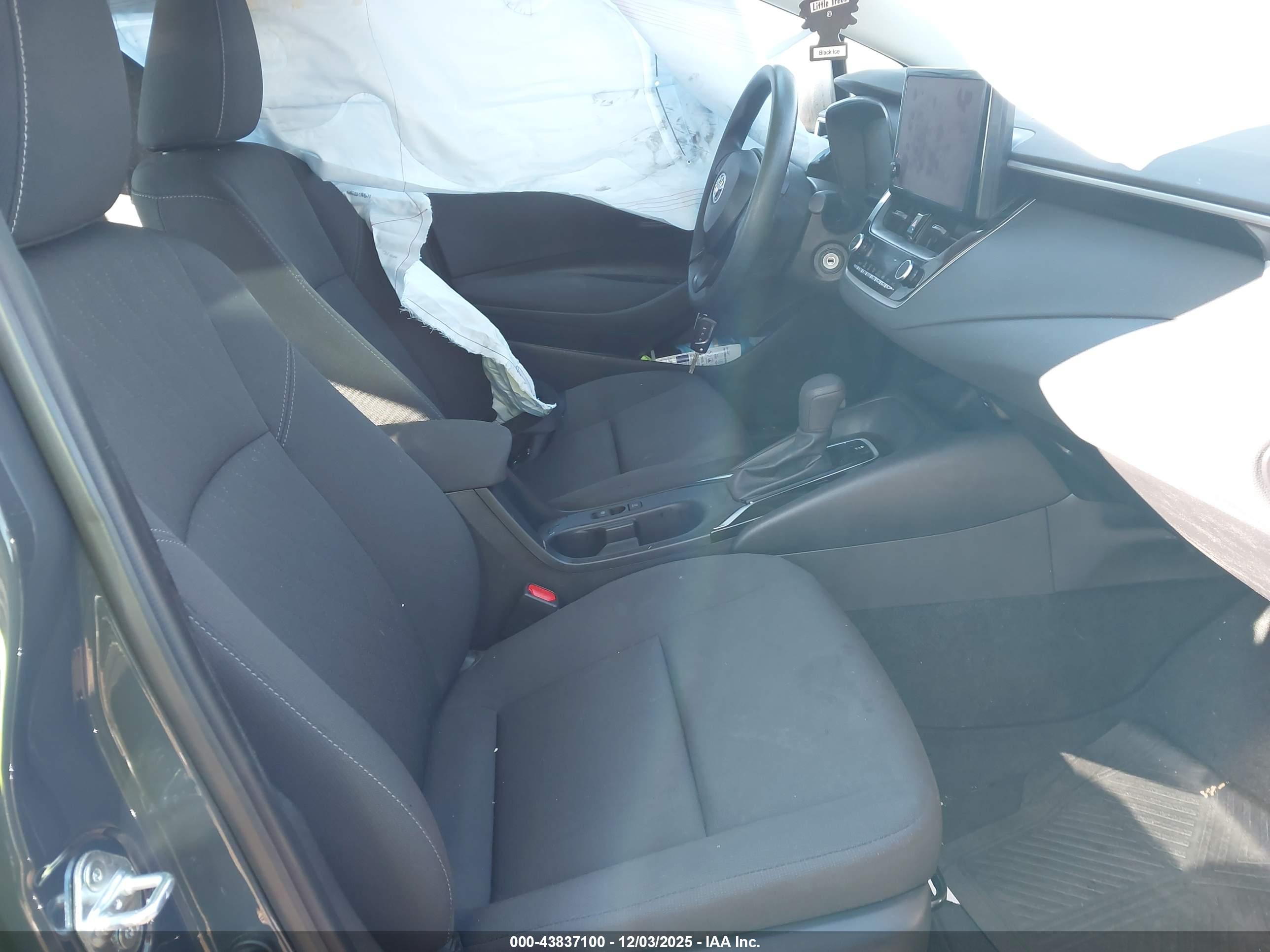 TOYOTA COROLLA image 5
