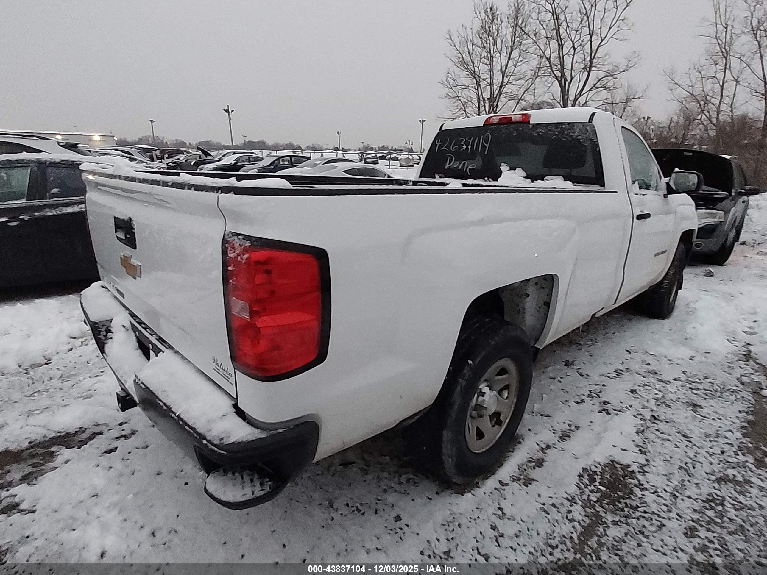 CHEVROLET SILVERADO image 4