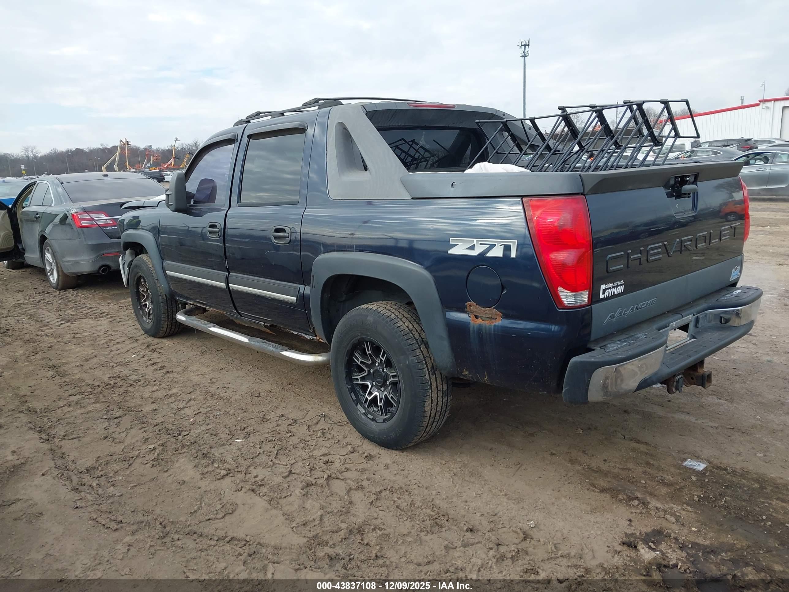 CHEVROLET AVALANCHE image 3