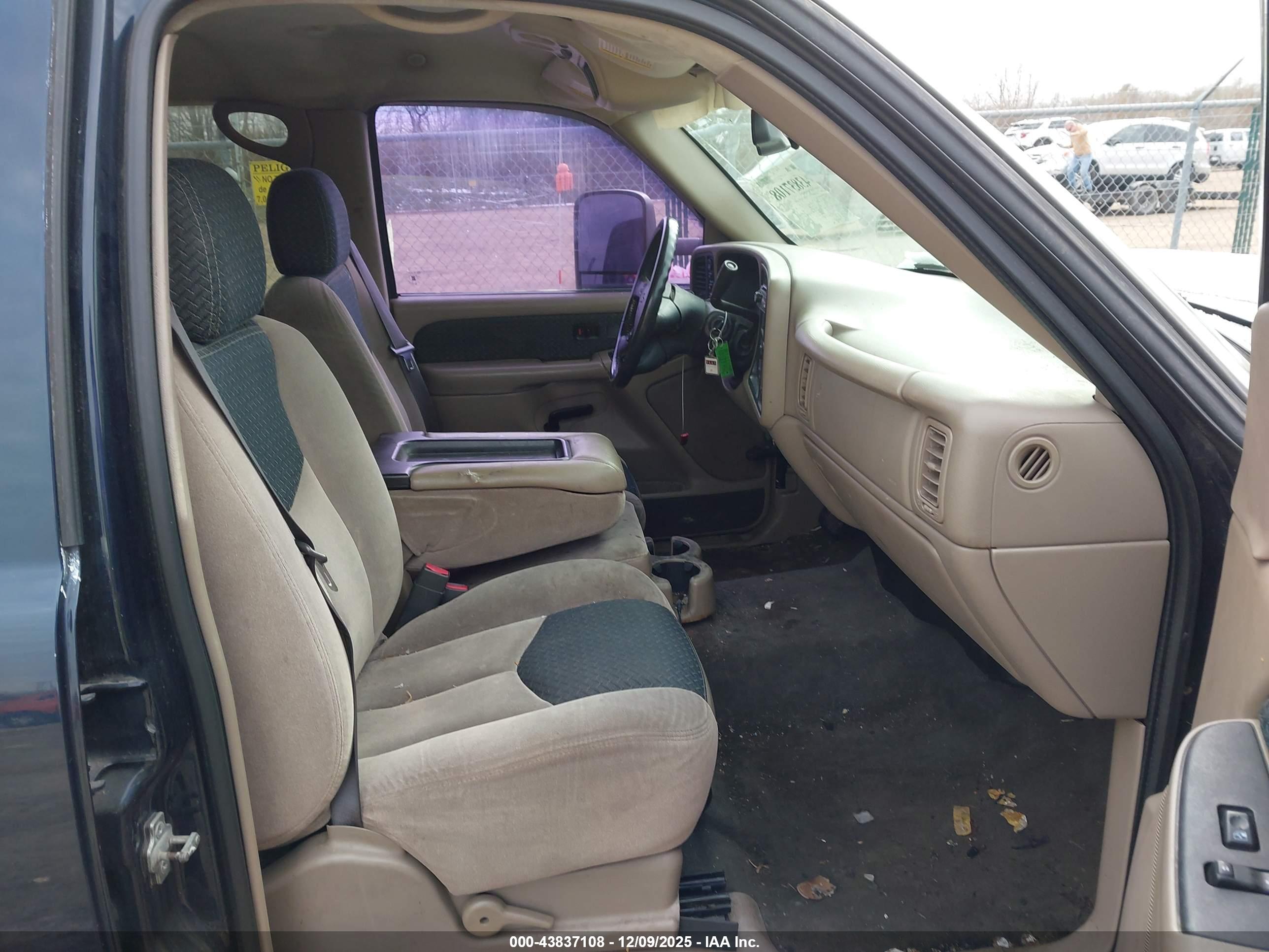 CHEVROLET AVALANCHE image 5
