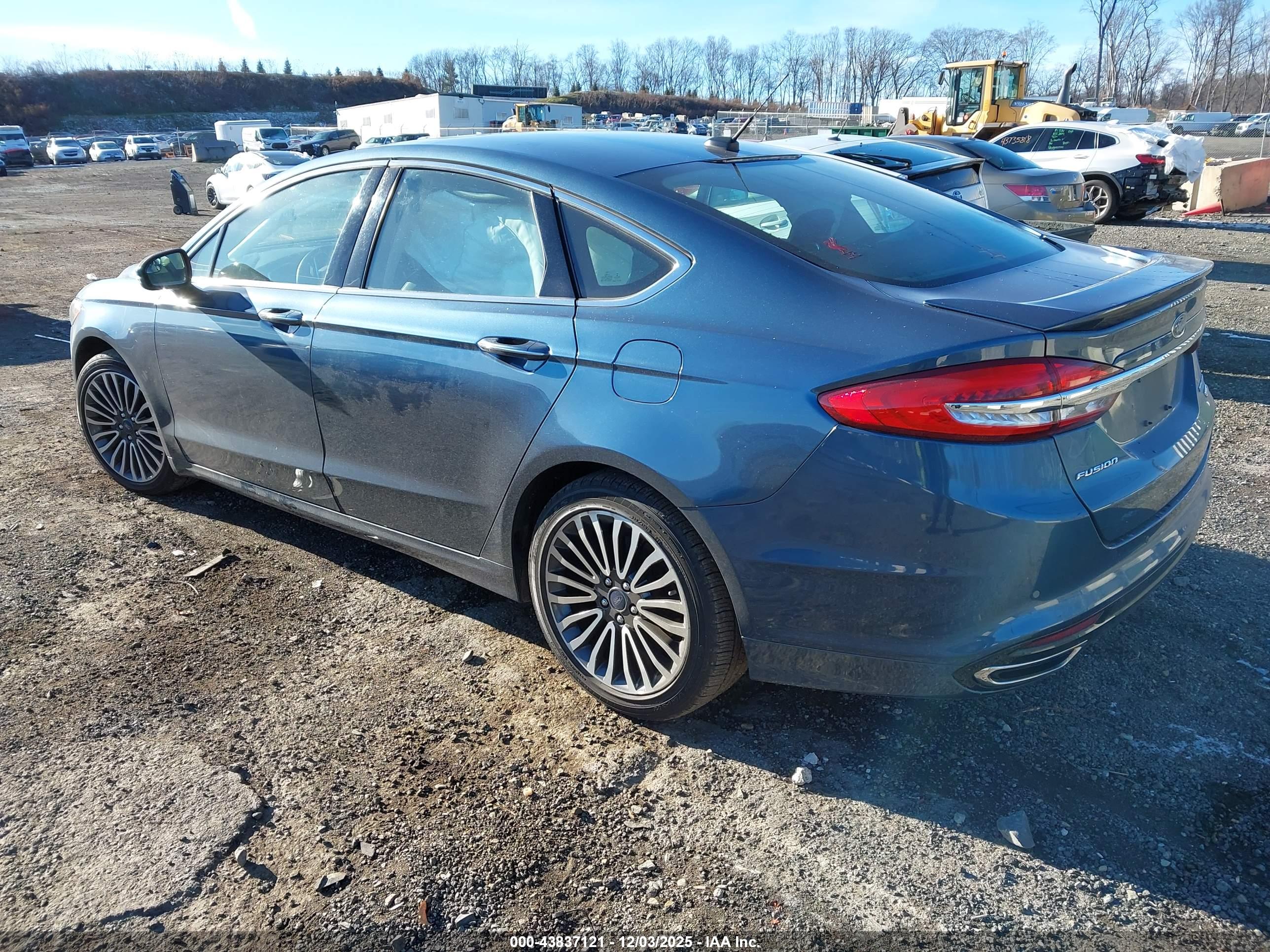 FORD FUSION image 3