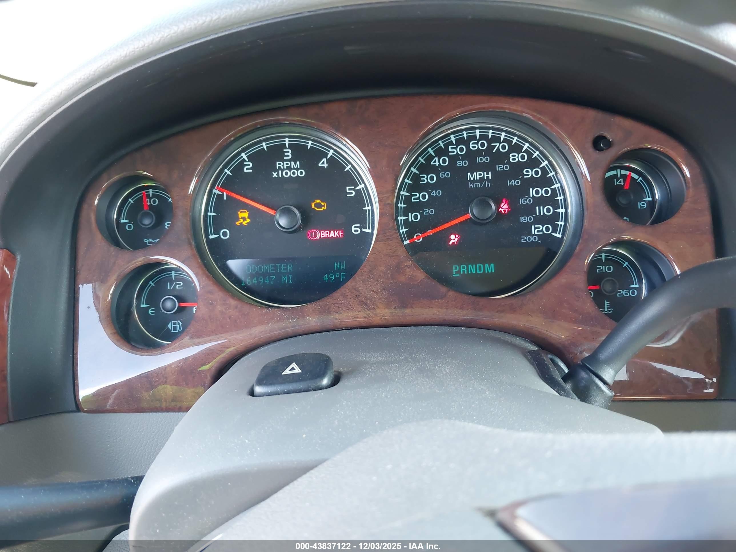 CHEVROLET SILVERADO image 7