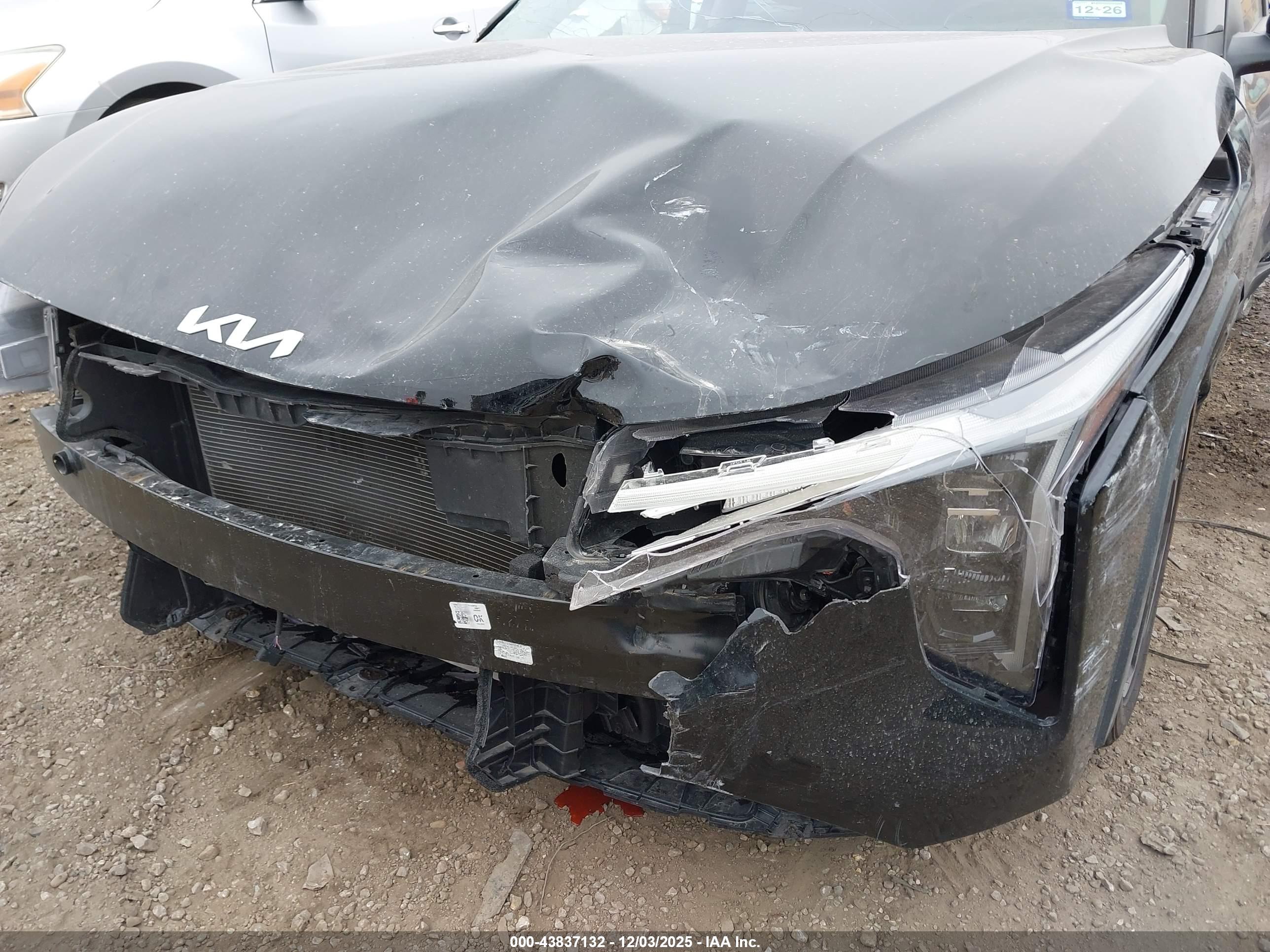 KIA K4 image 6