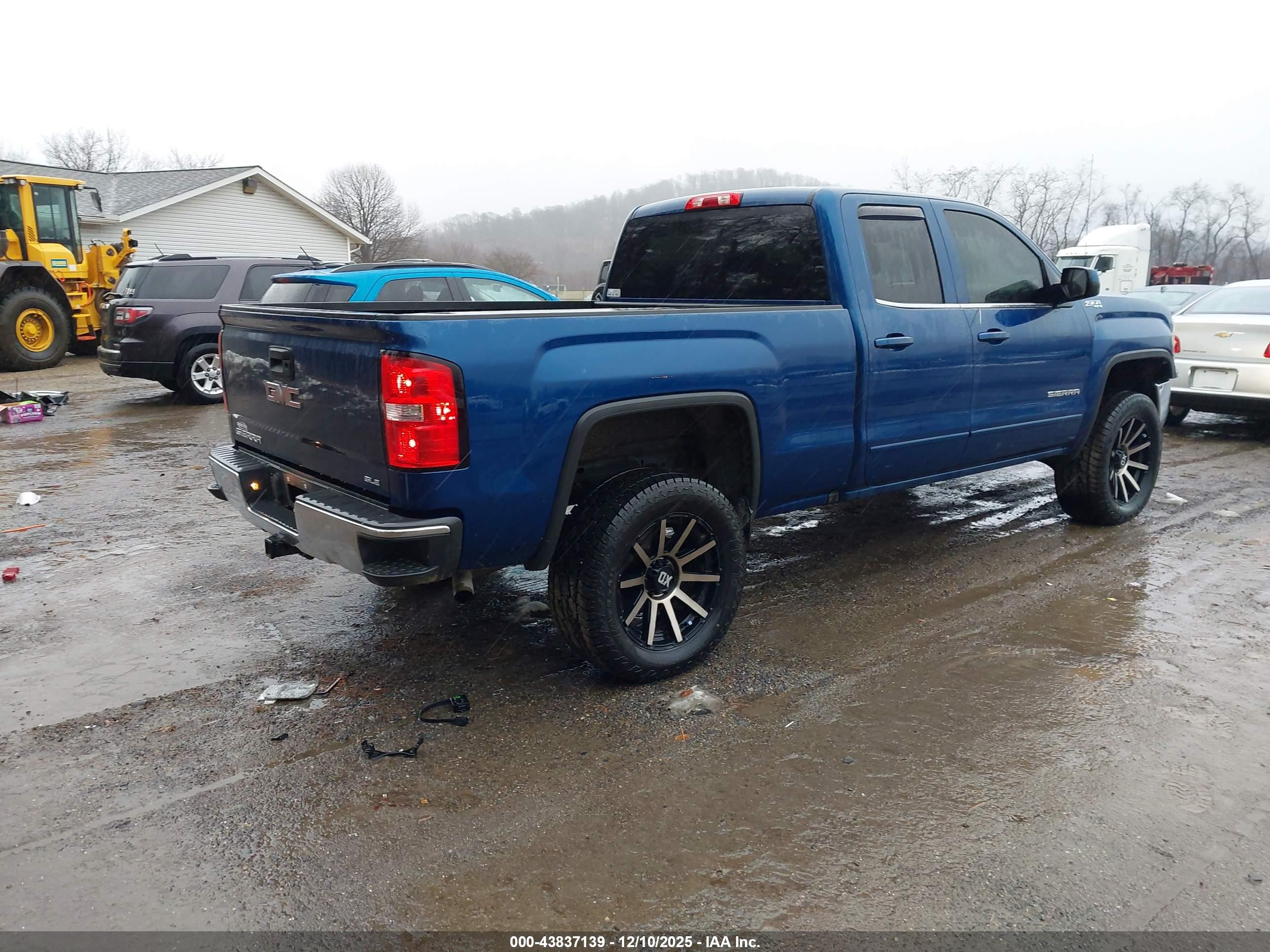 GMC SIERRA image 4