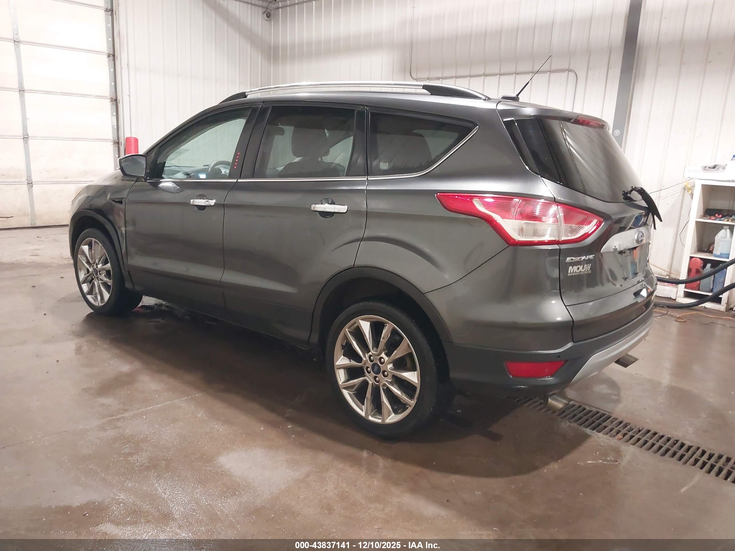 FORD ESCAPE image 3