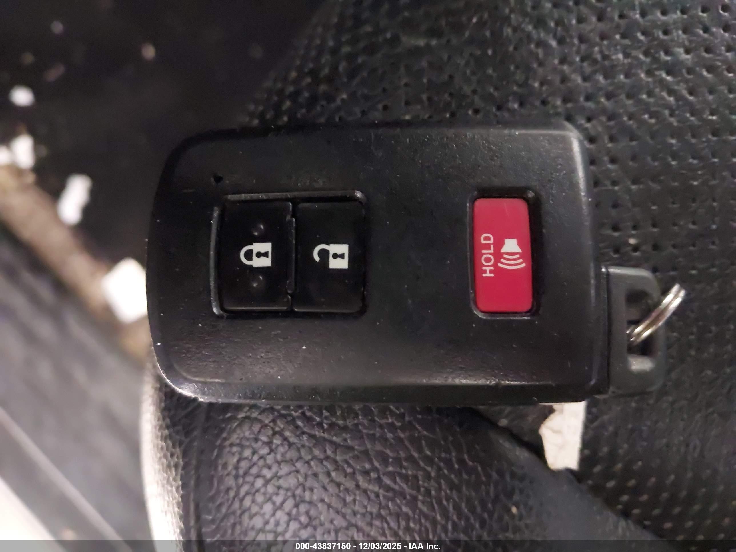 TOYOTA 4RUNNER image 11