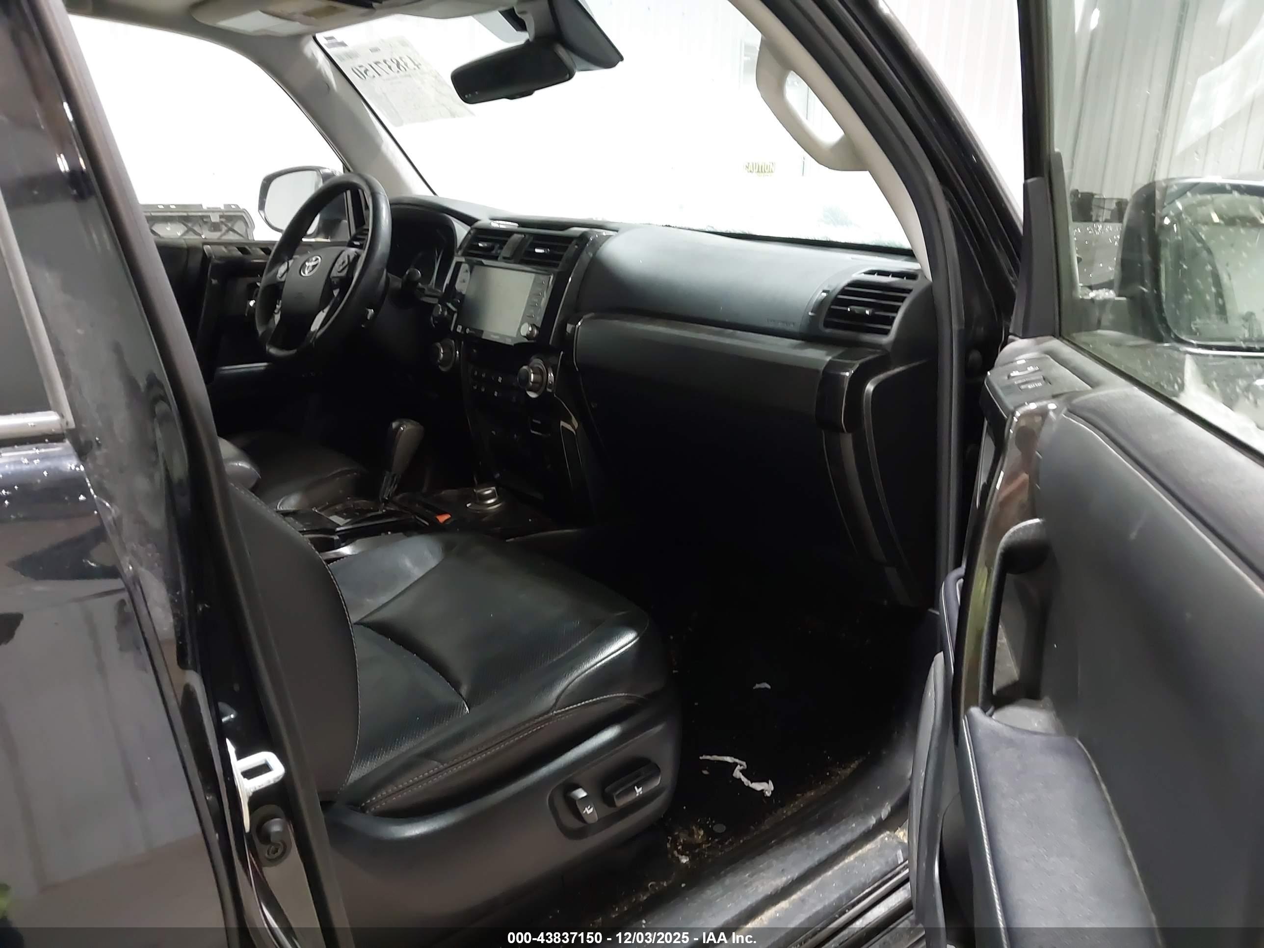 TOYOTA 4RUNNER image 5
