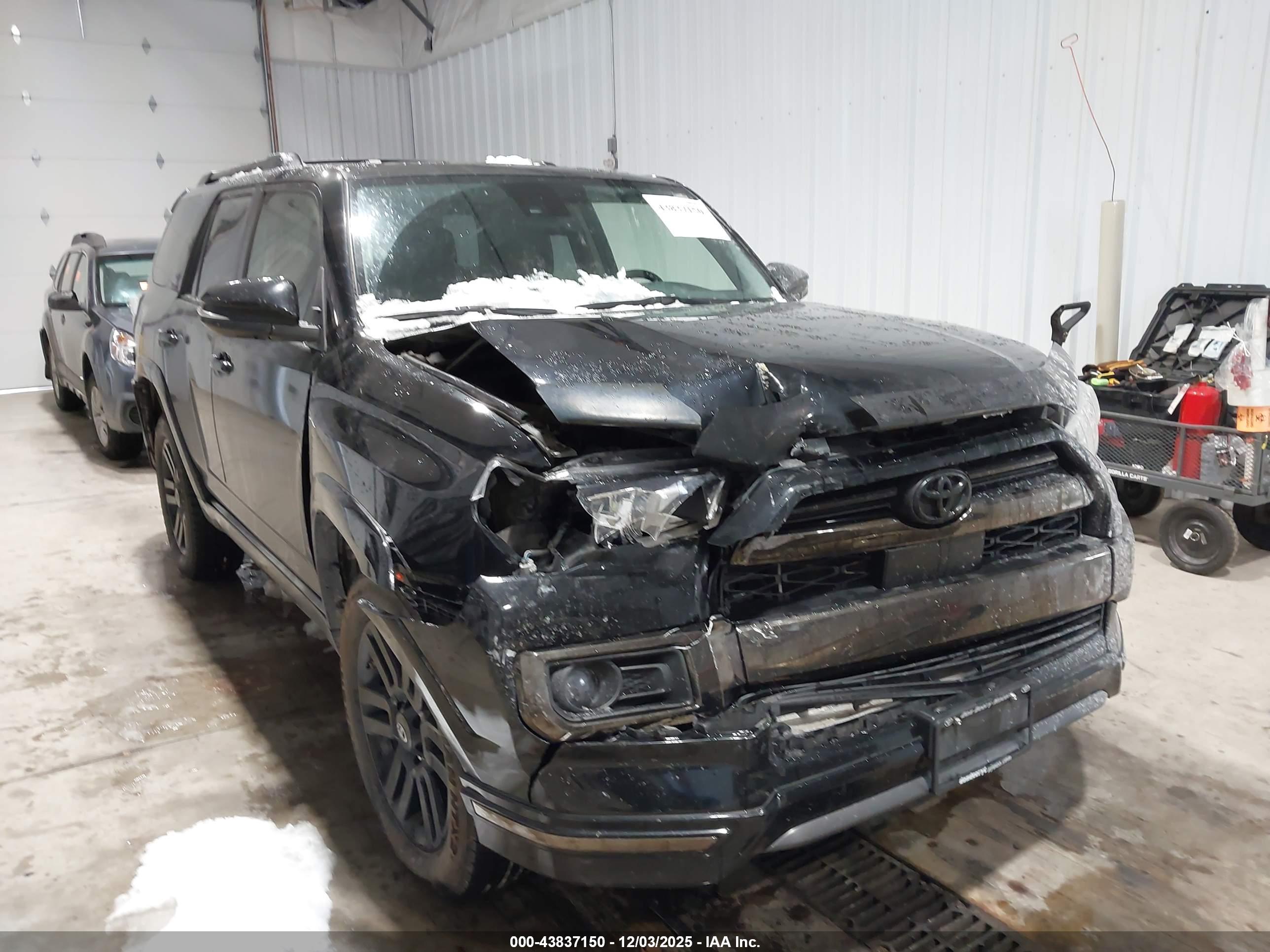 TOYOTA 4RUNNER image 6