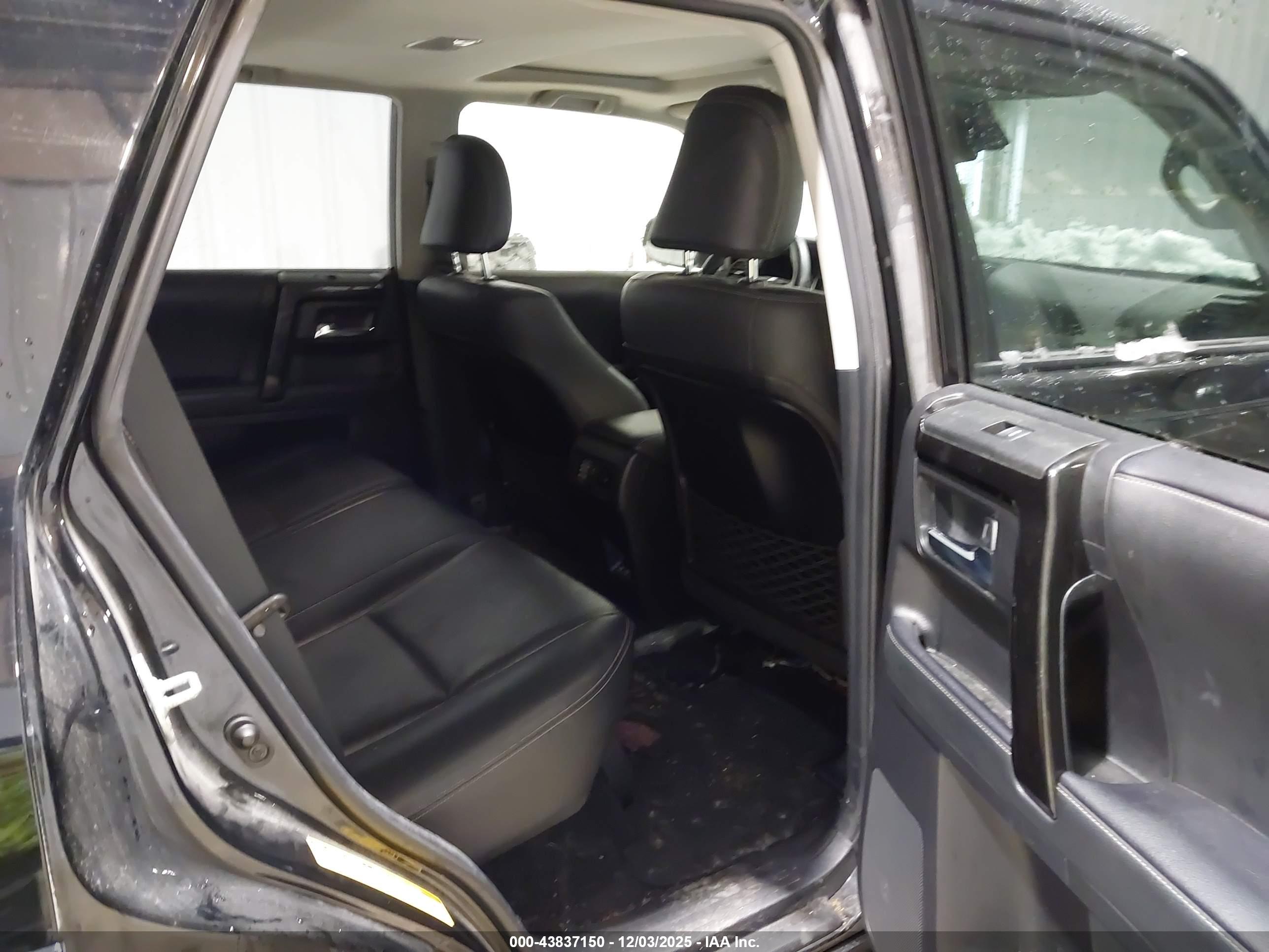TOYOTA 4RUNNER image 8