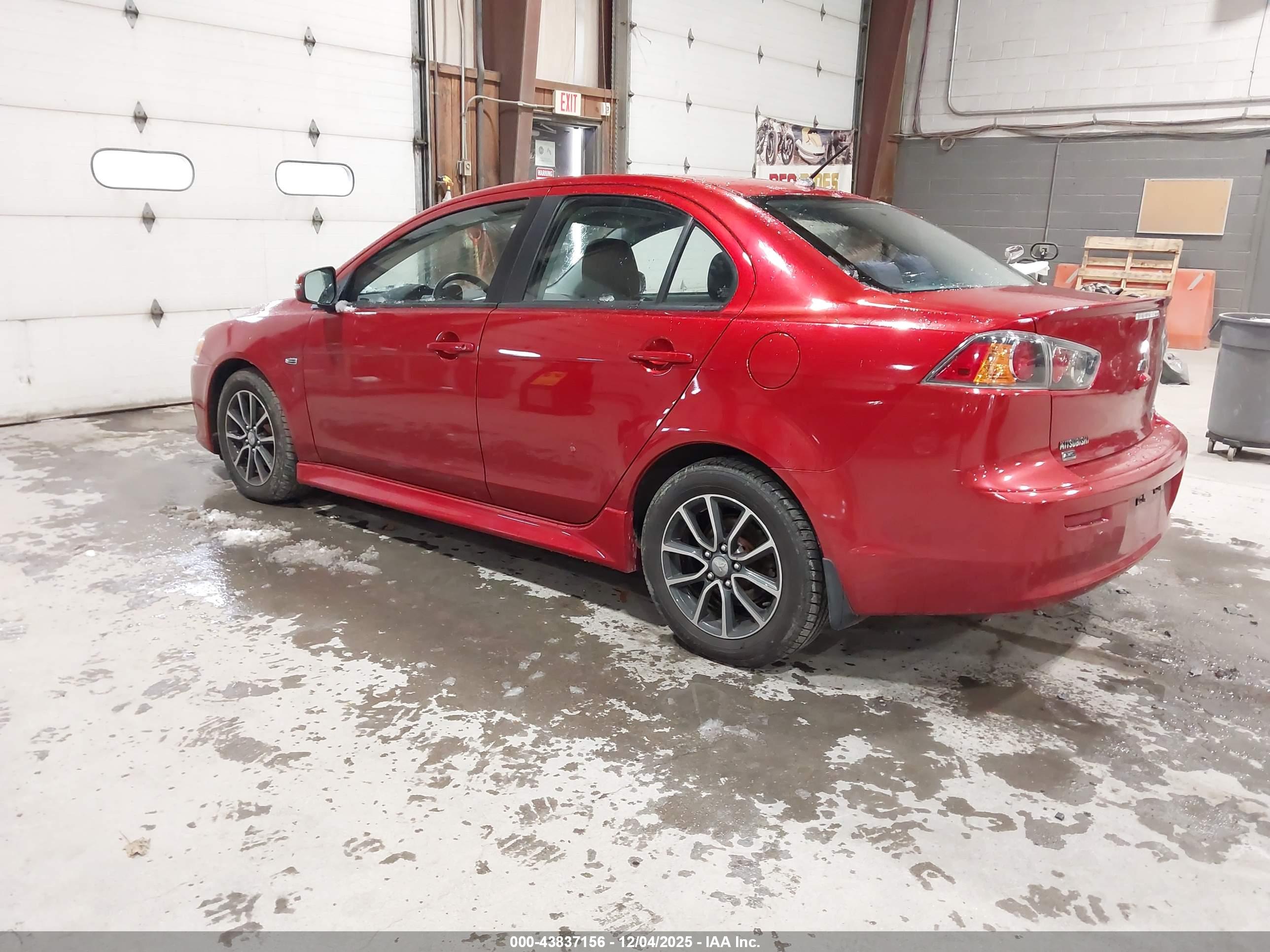 MITSUBISHI LANCER image 3