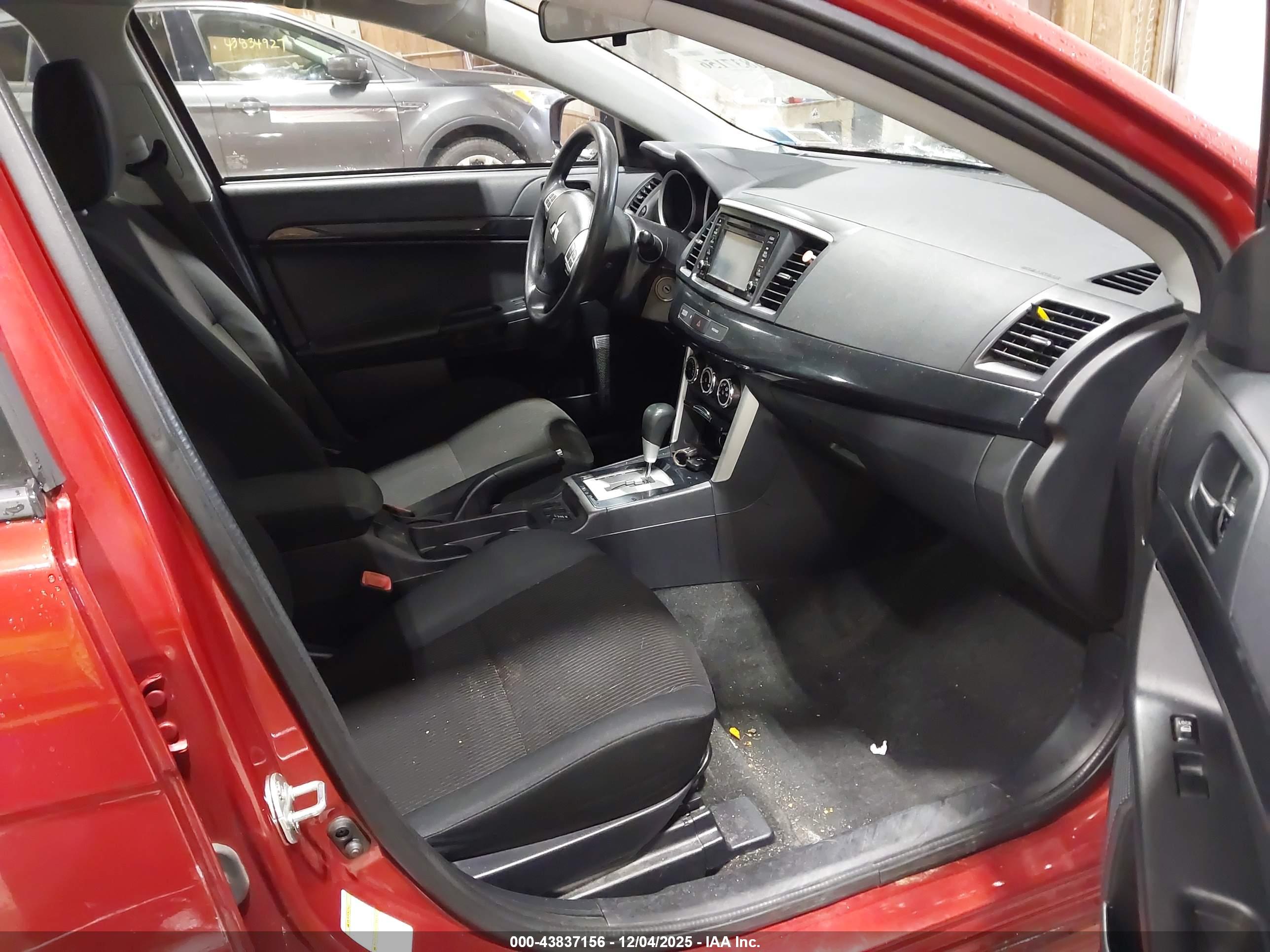 MITSUBISHI LANCER image 5