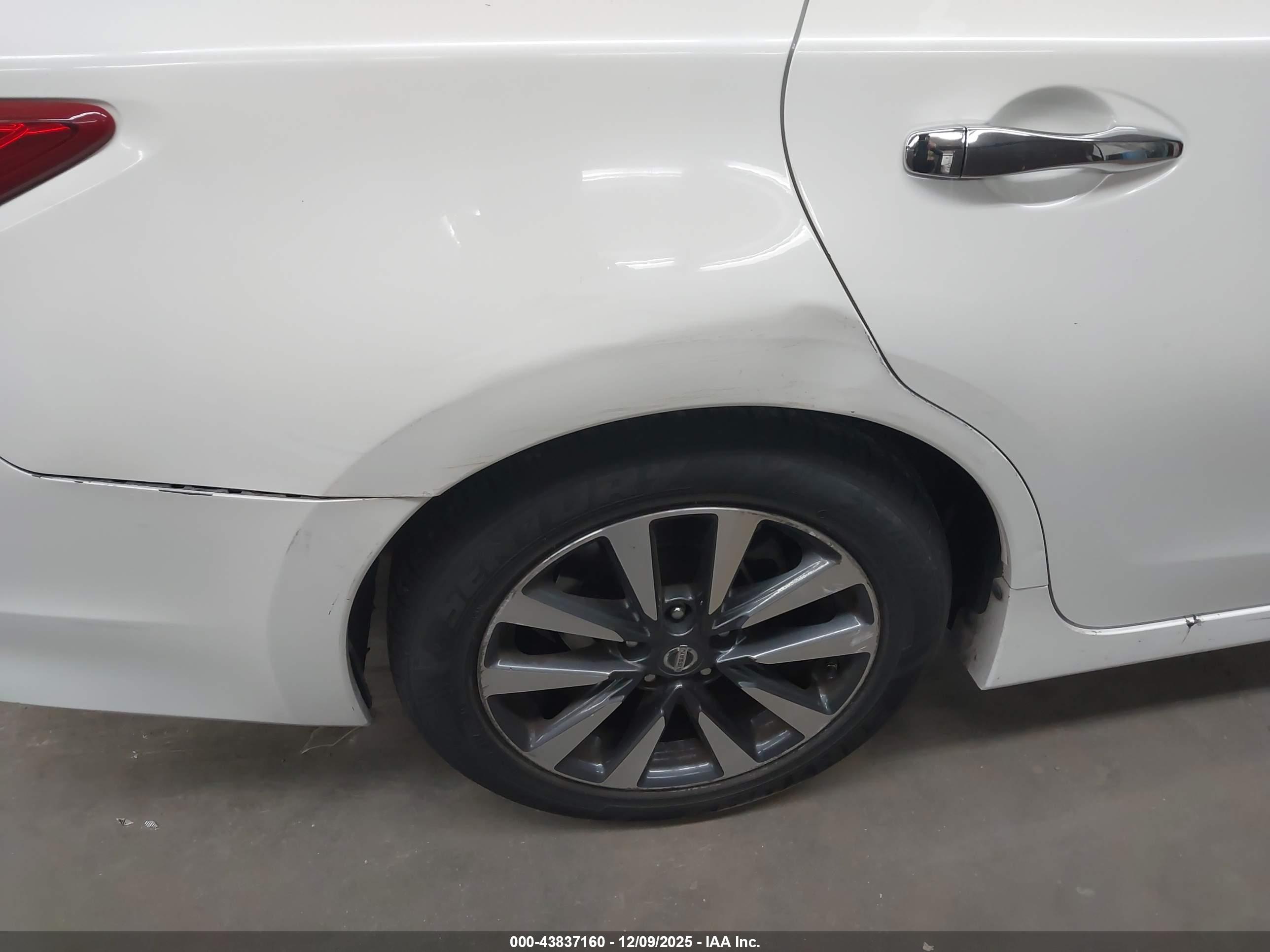 NISSAN ALTIMA image 6