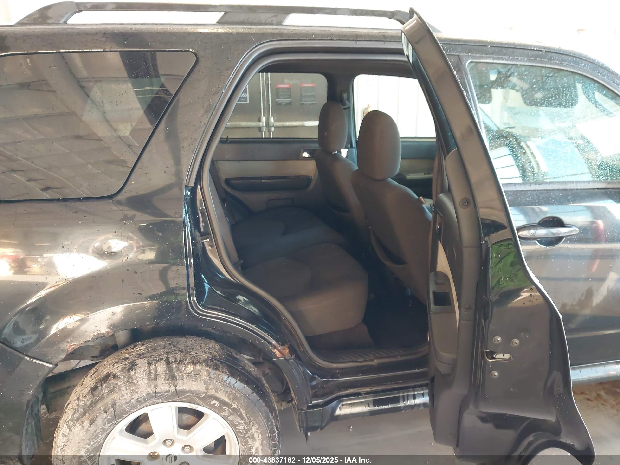 MERCURY MARINER image 8