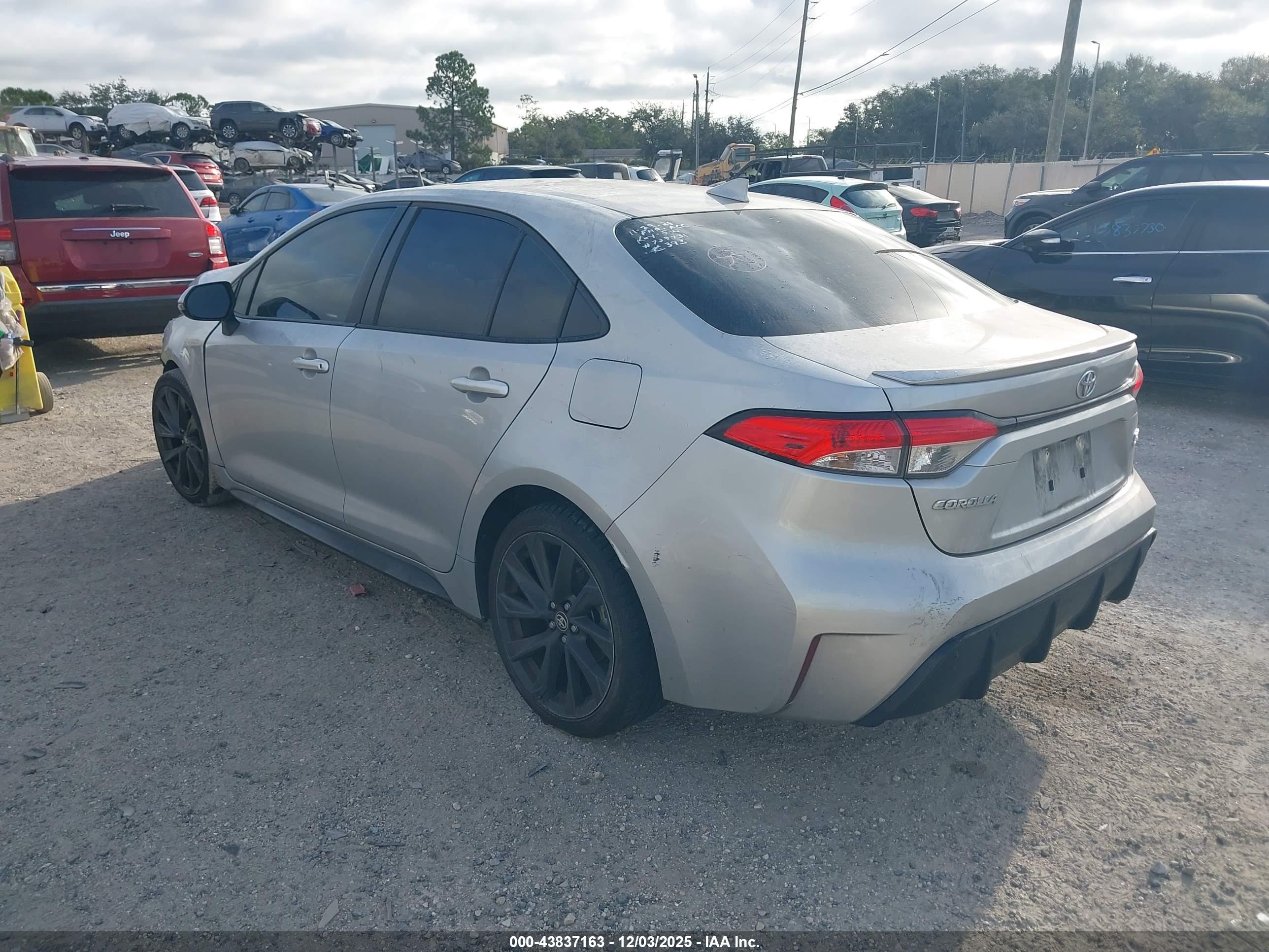 TOYOTA COROLLA image 3