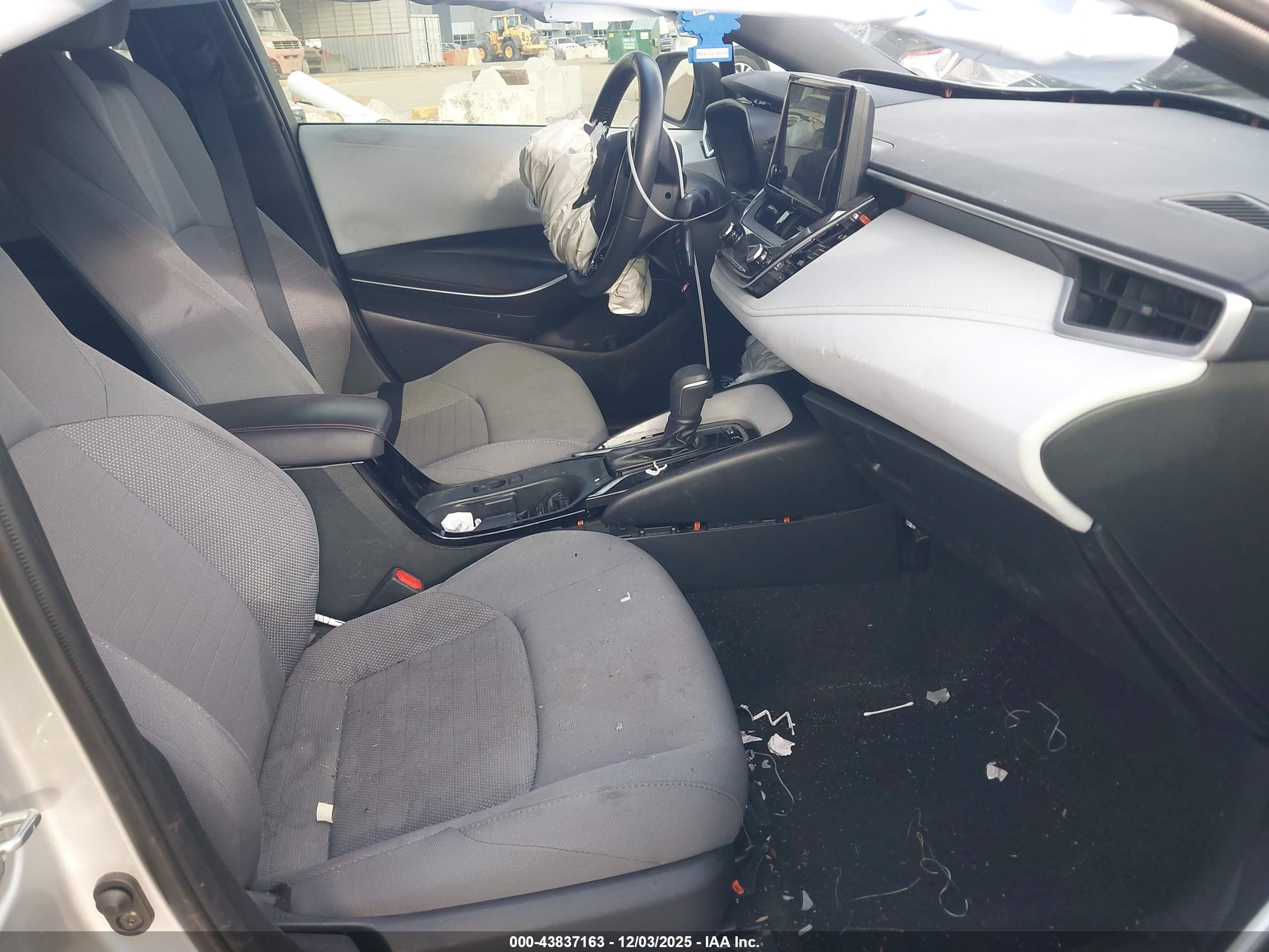 TOYOTA COROLLA image 5