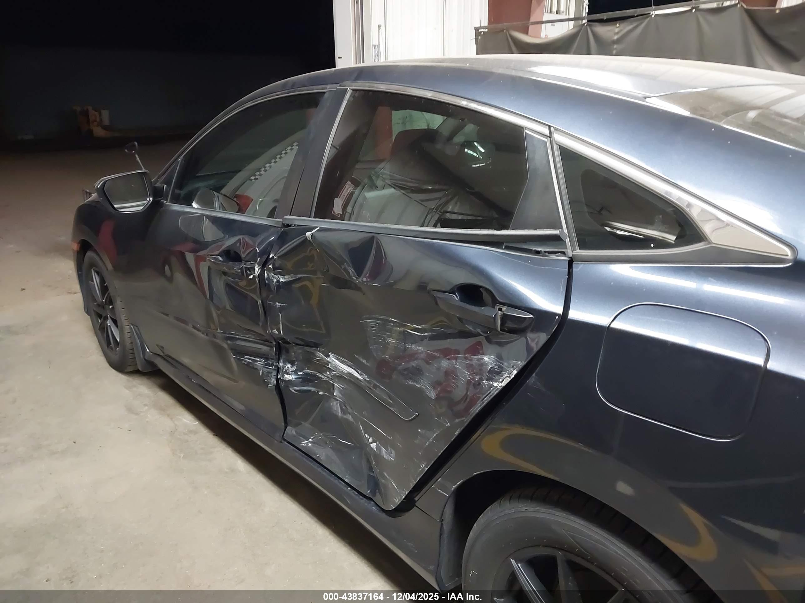 HONDA CIVIC image 6