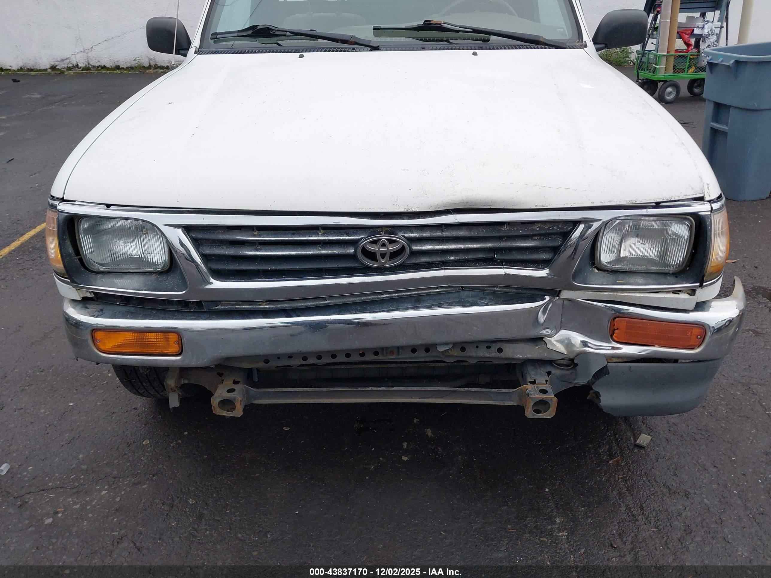 TOYOTA TACOMA image 6
