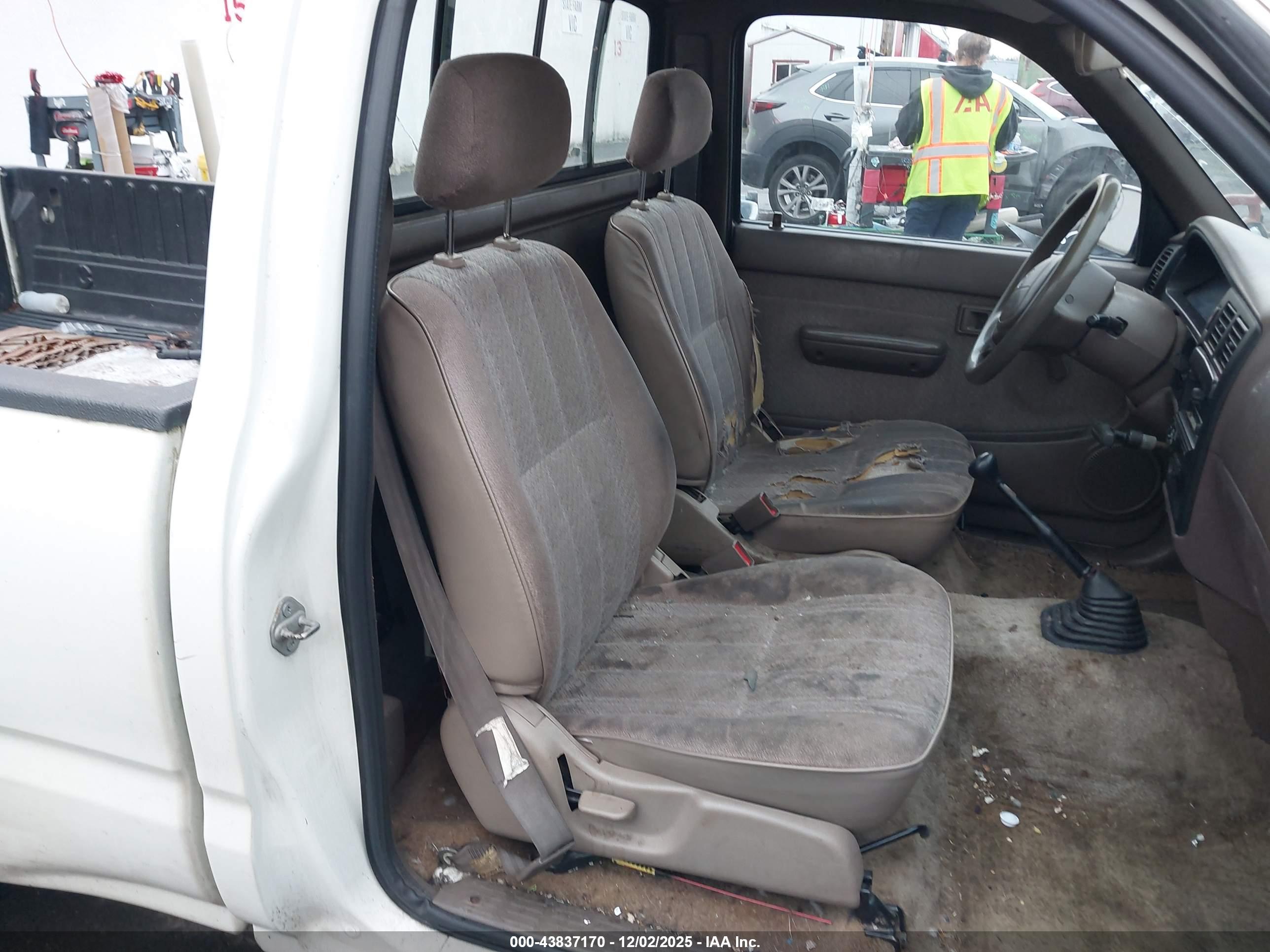TOYOTA TACOMA image 8