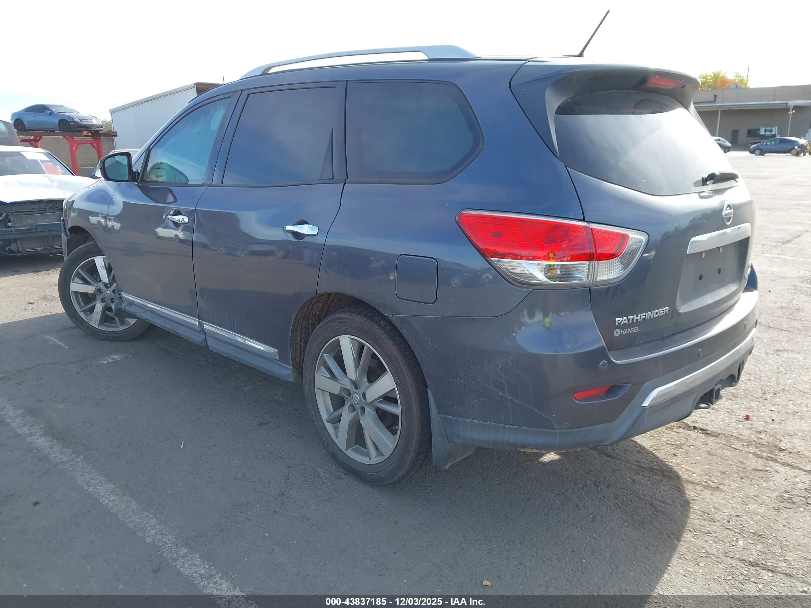 NISSAN PATHFINDER image 3