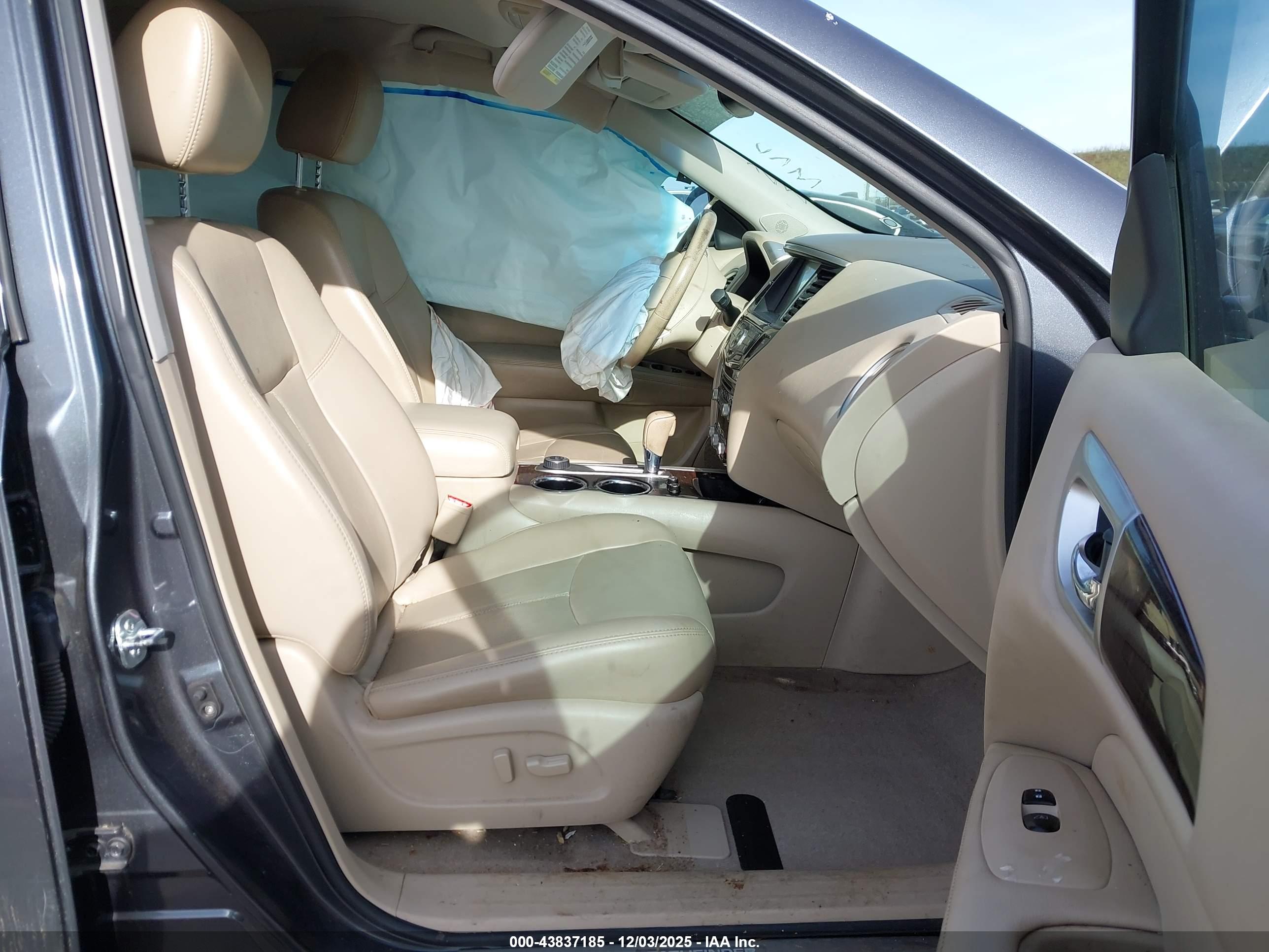 NISSAN PATHFINDER image 5